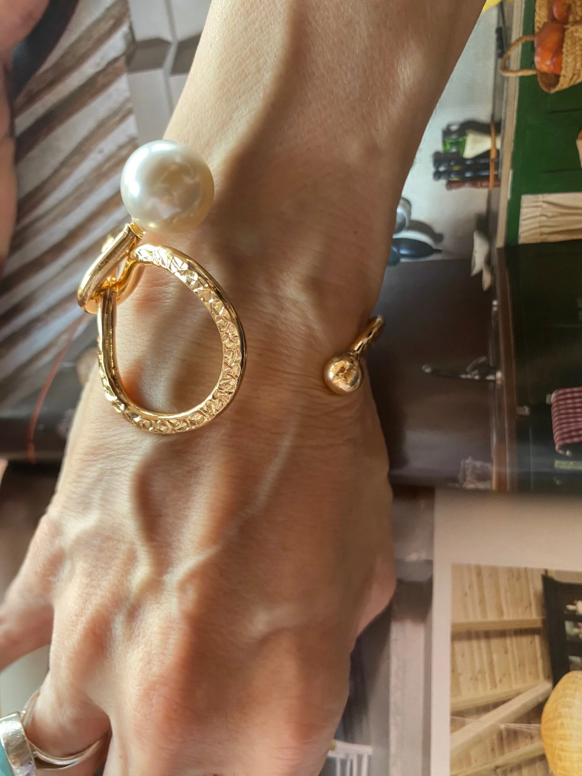 70610B82-9388-4734-8FEF-98FB9DA6561F