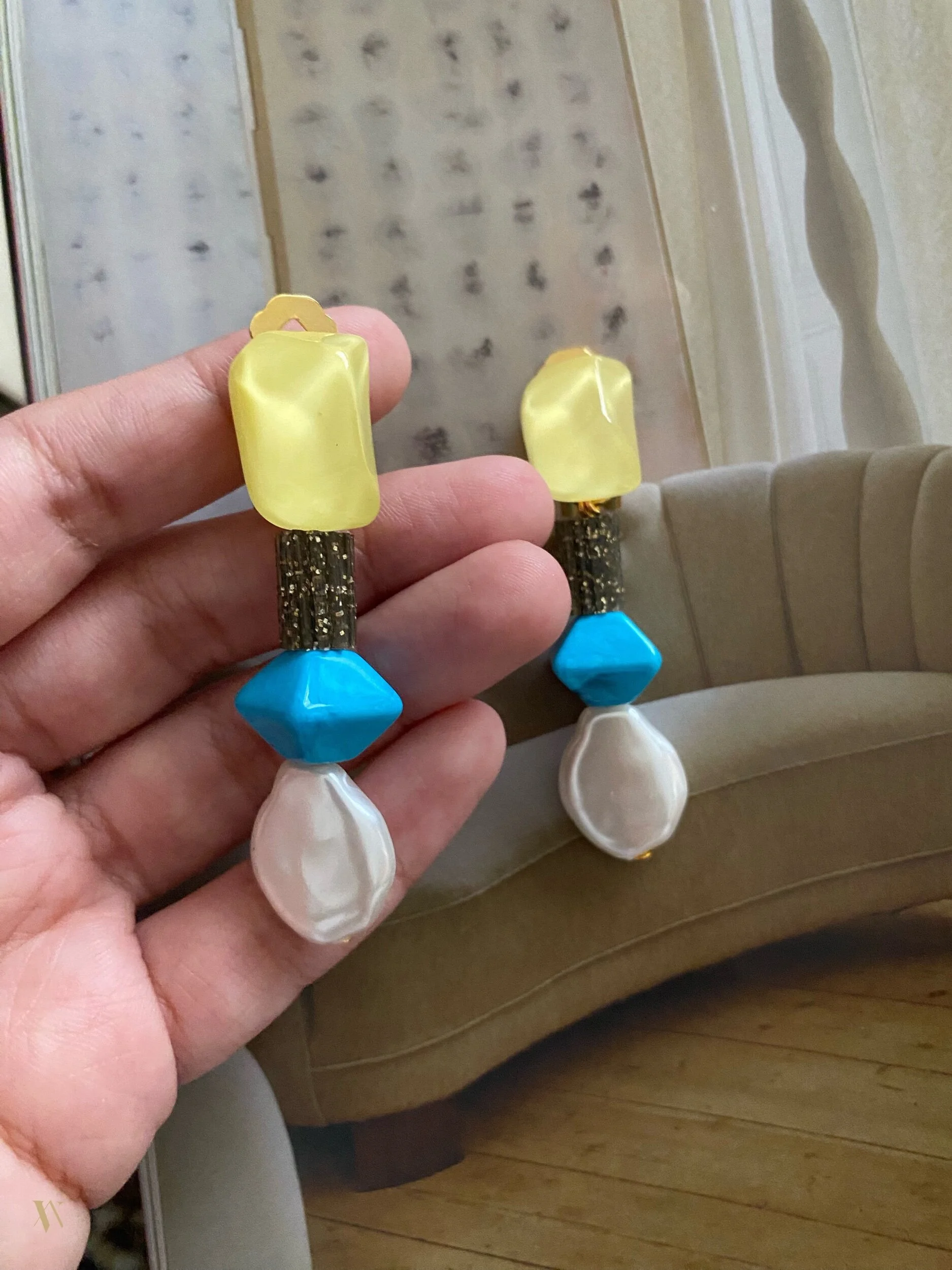 1A75BE28-B0E2-456C-8F88-1CD24434DD5A