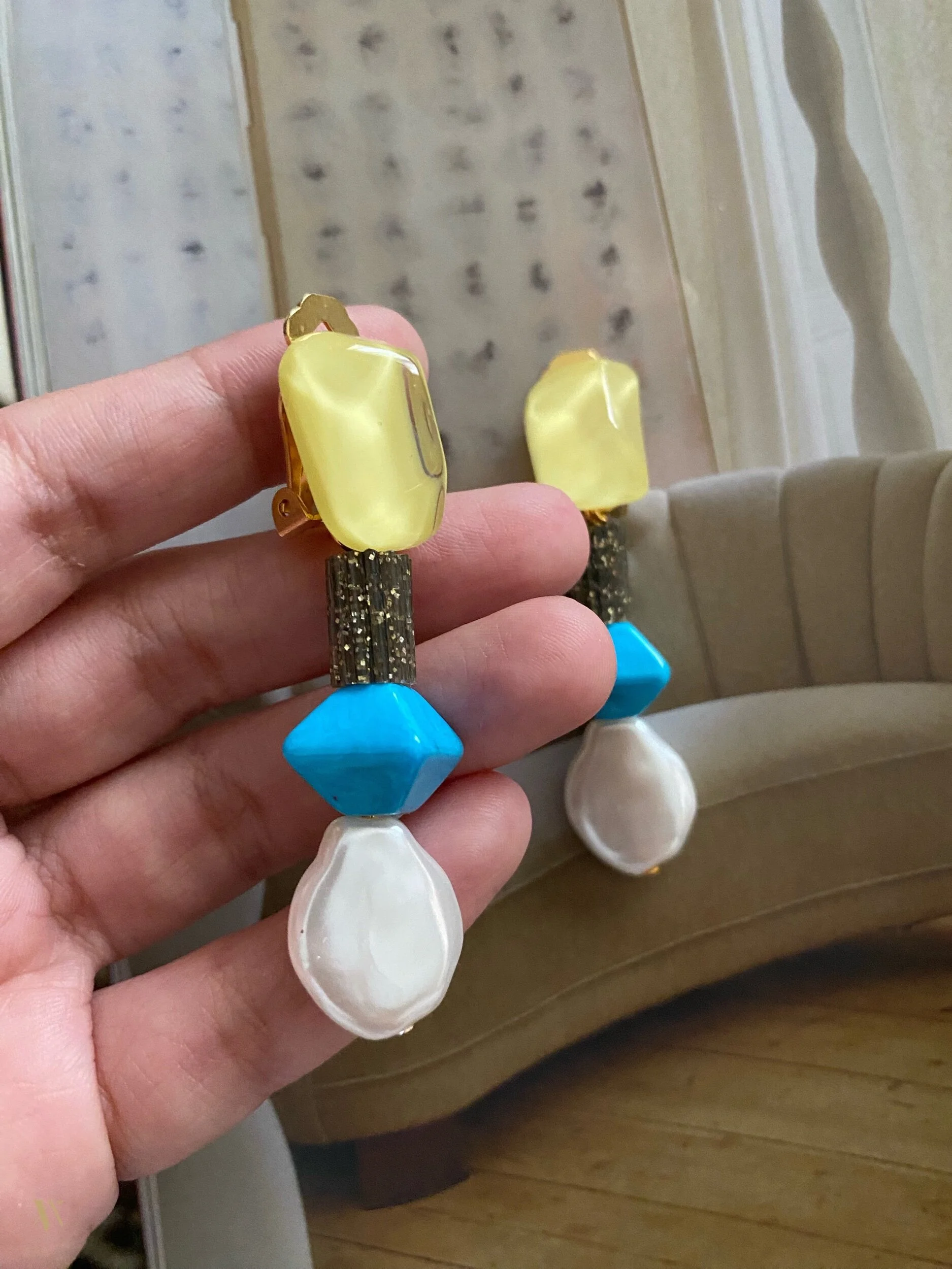 1EDE72B0-59F6-4C52-B124-CD15972D5FC7