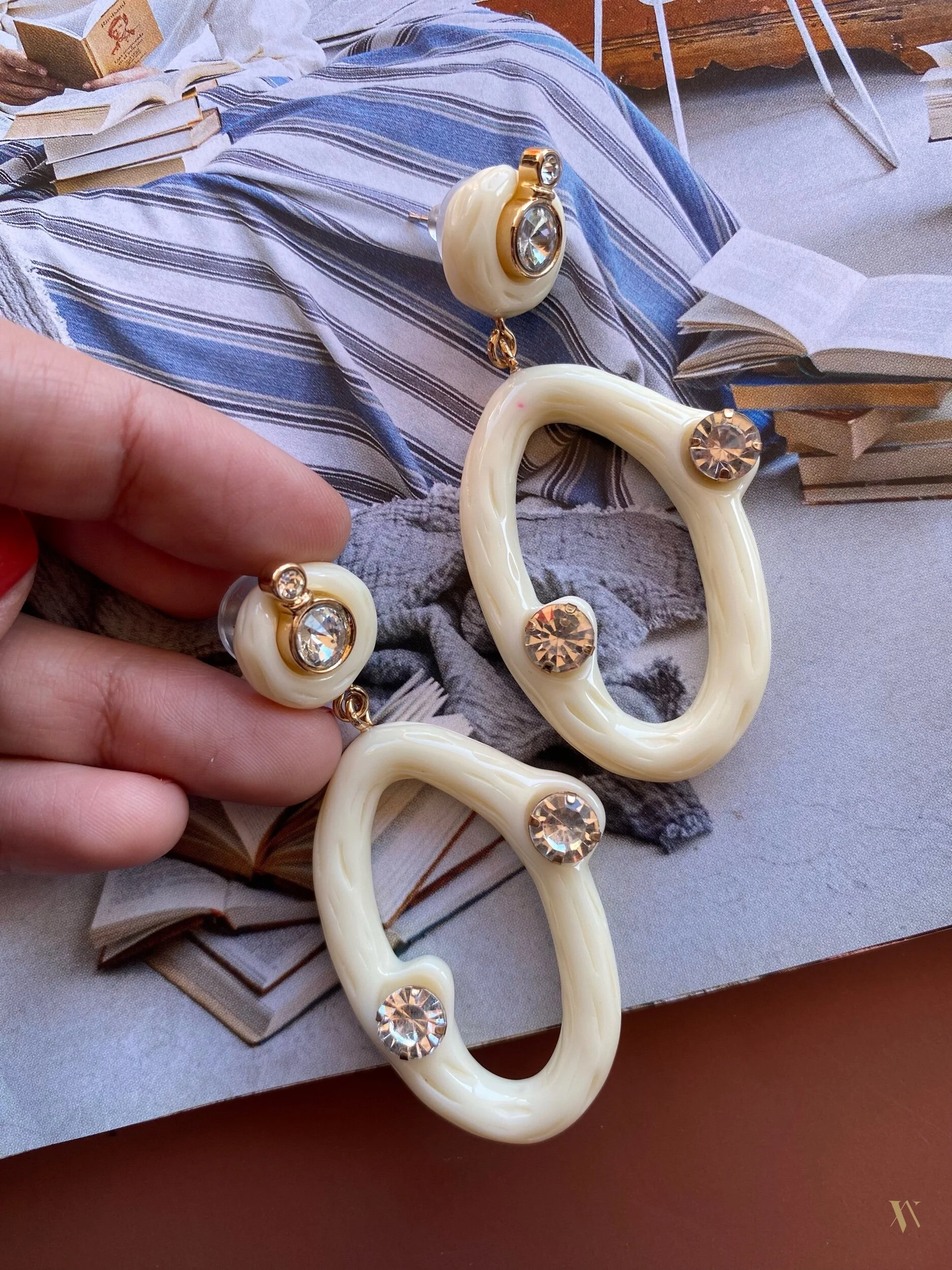 BC8A474B-F377-489B-9371-AC8359AC5F9E