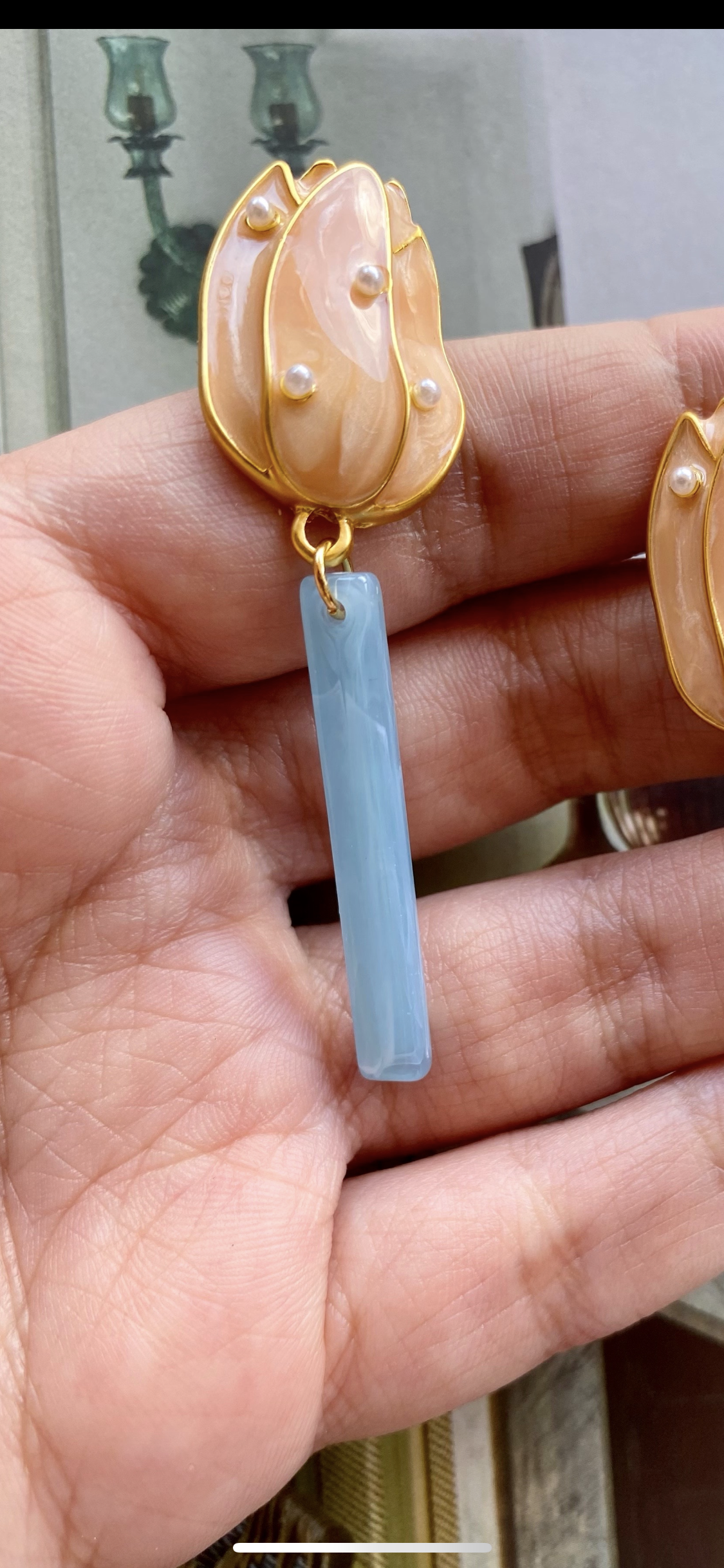 7F61744E-AA8C-4350-A83E-A4292AD0FD3F