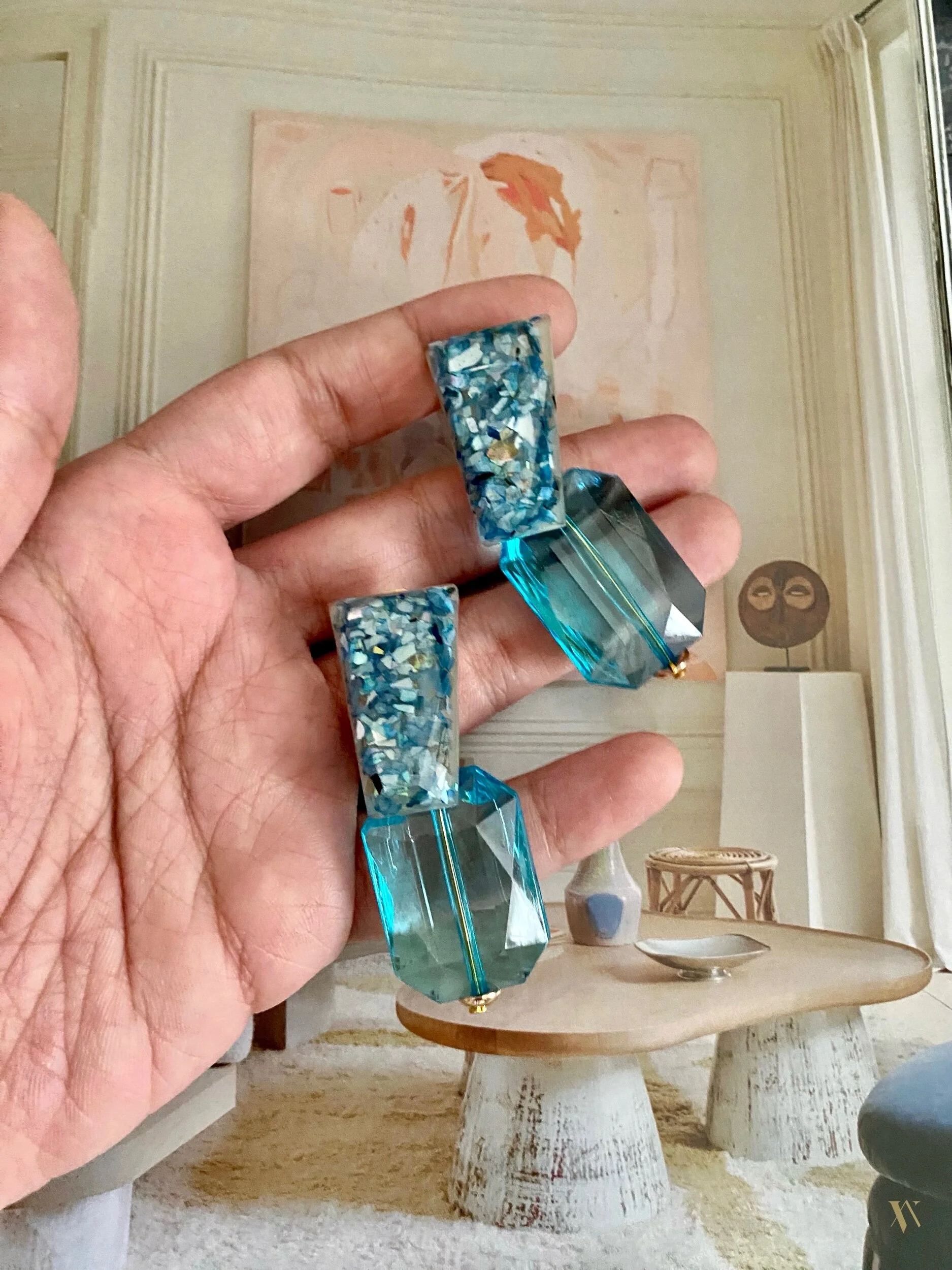 D1C6DAFB-07C5-4B75-8EFF-6454C558C0E2