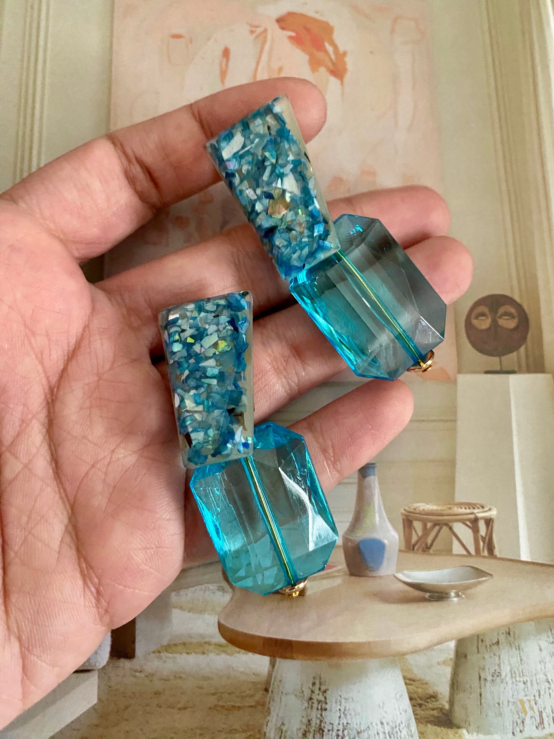 EDBC99FF-87D9-490E-8525-FD8AB3BEEB24