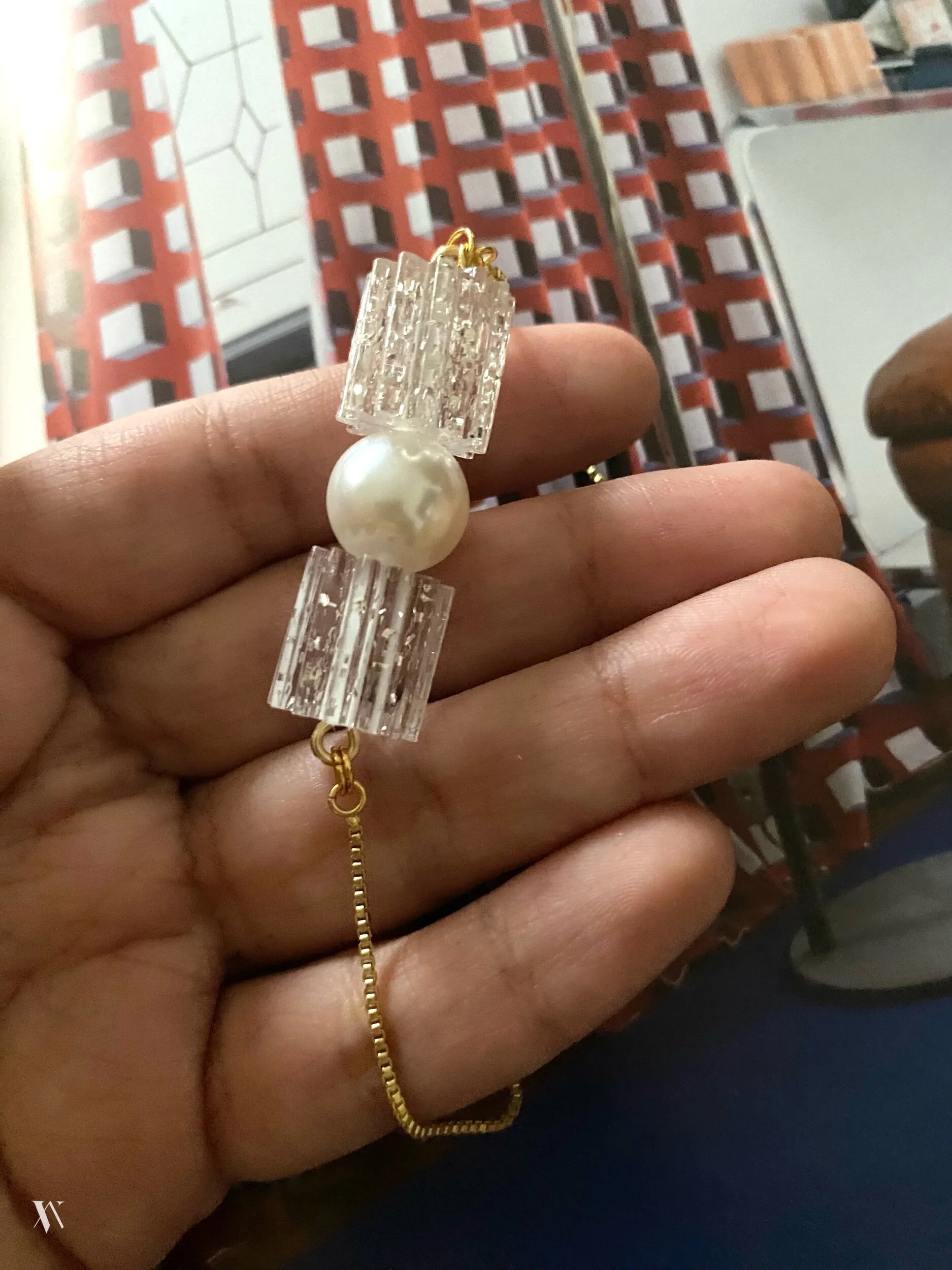 F431CAA5-4085-4556-996B-1608DE67C81C