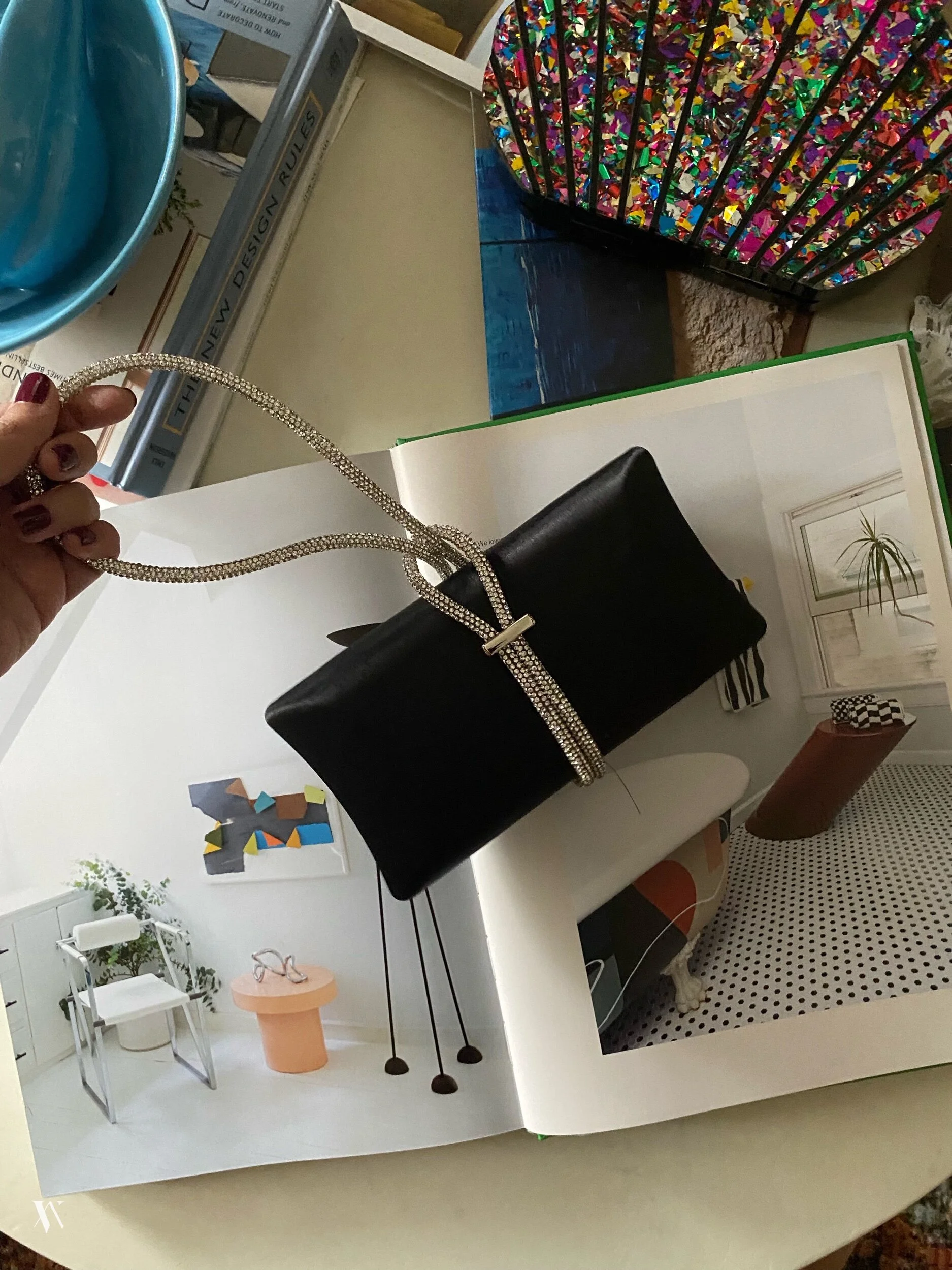 9E8A05F0-AA4B-4280-B183-3B543D93327C