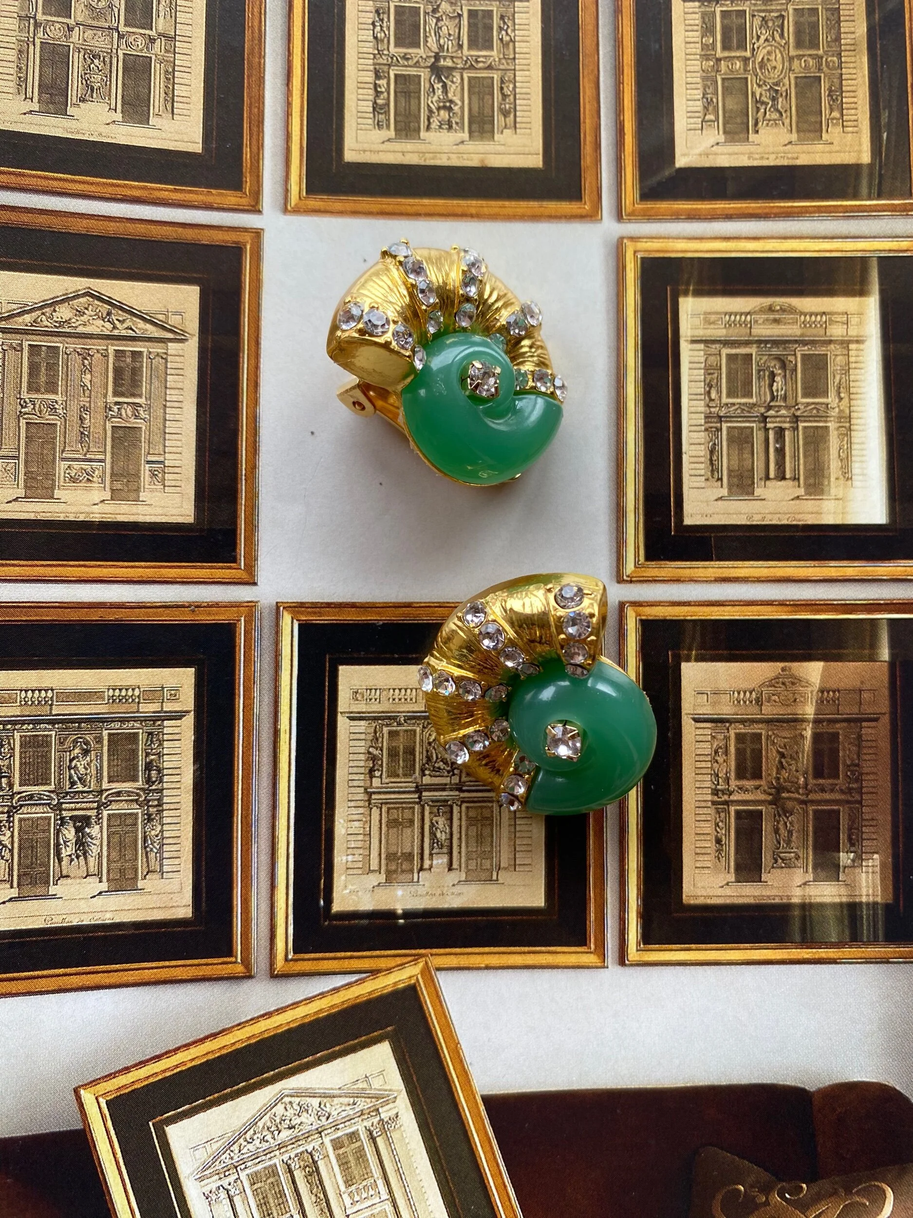 30E2A73D-BF6E-44F1-8F8B-D2236928E3FC