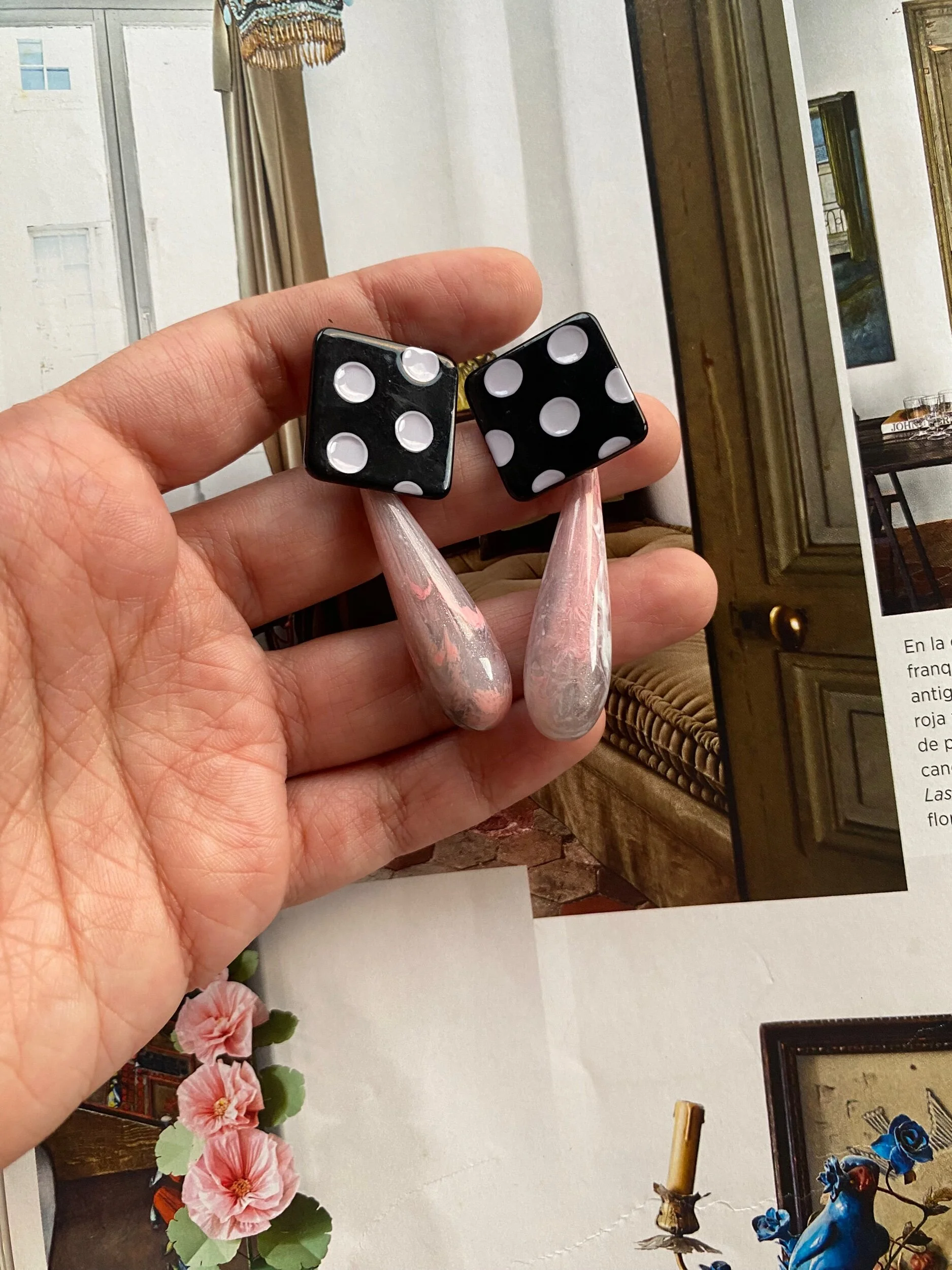 99090809-7EB2-46B8-9226-F9B9473F4EAB