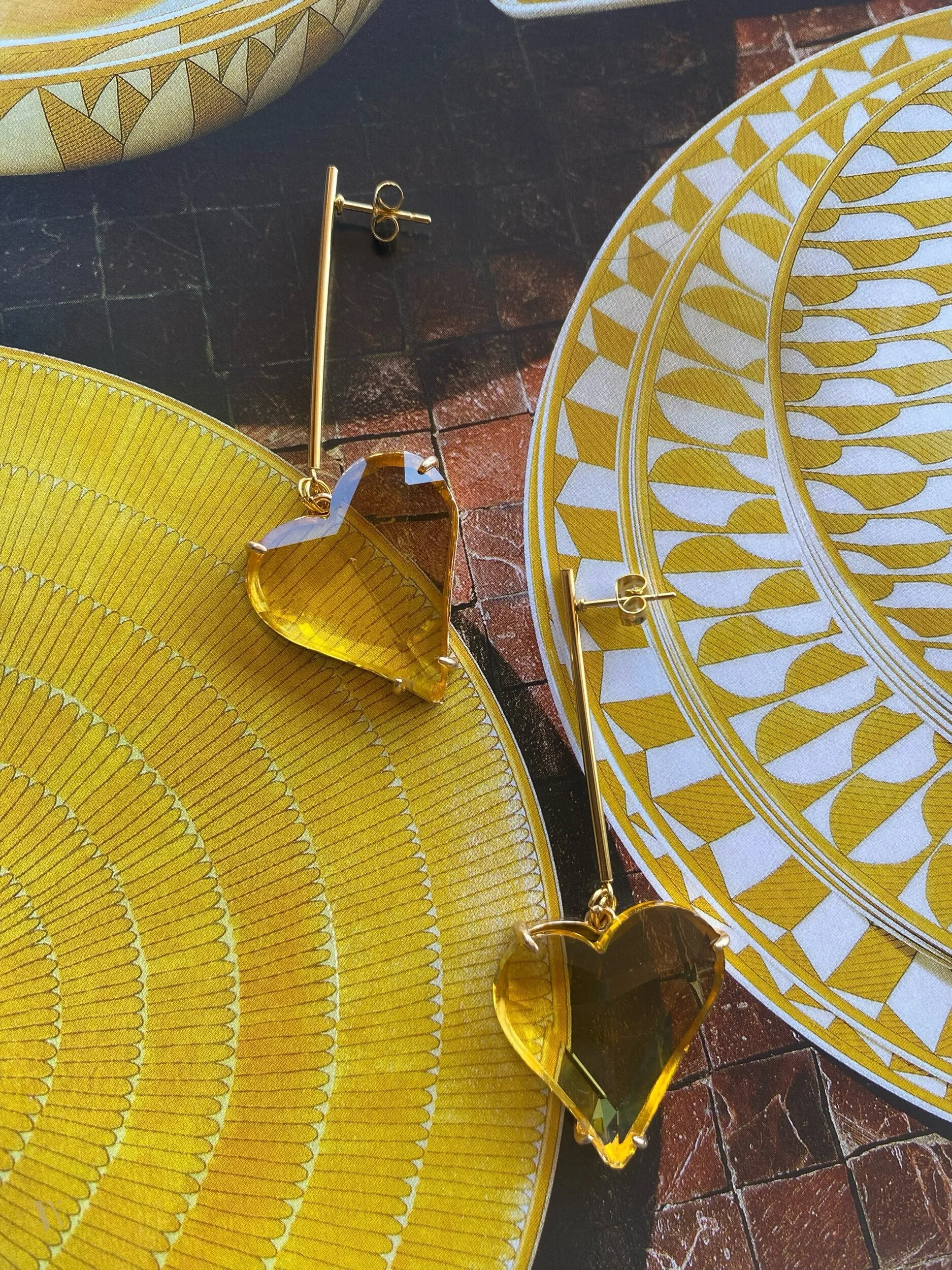 7C9166BD-FE6F-4BD1-8DF1-55DF83510296