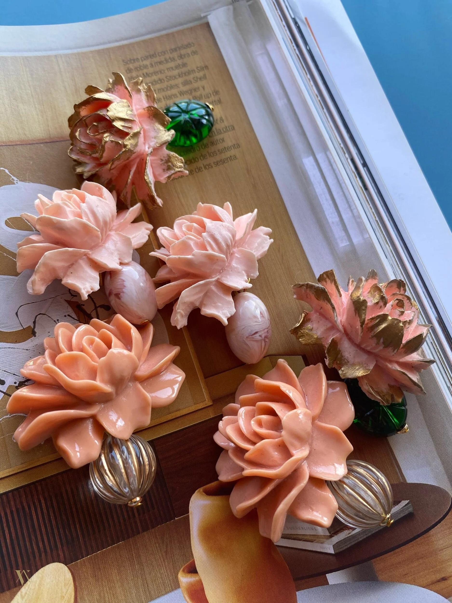 AAC697CA-1B21-418F-B3F0-77992F29EEE4