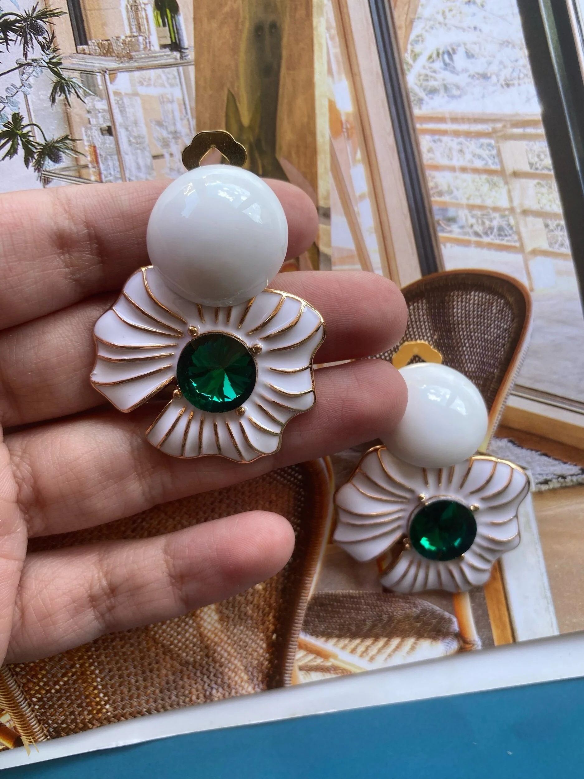 DC3B7E7D-9154-4B5F-A80F-E9B2BE27F2DB