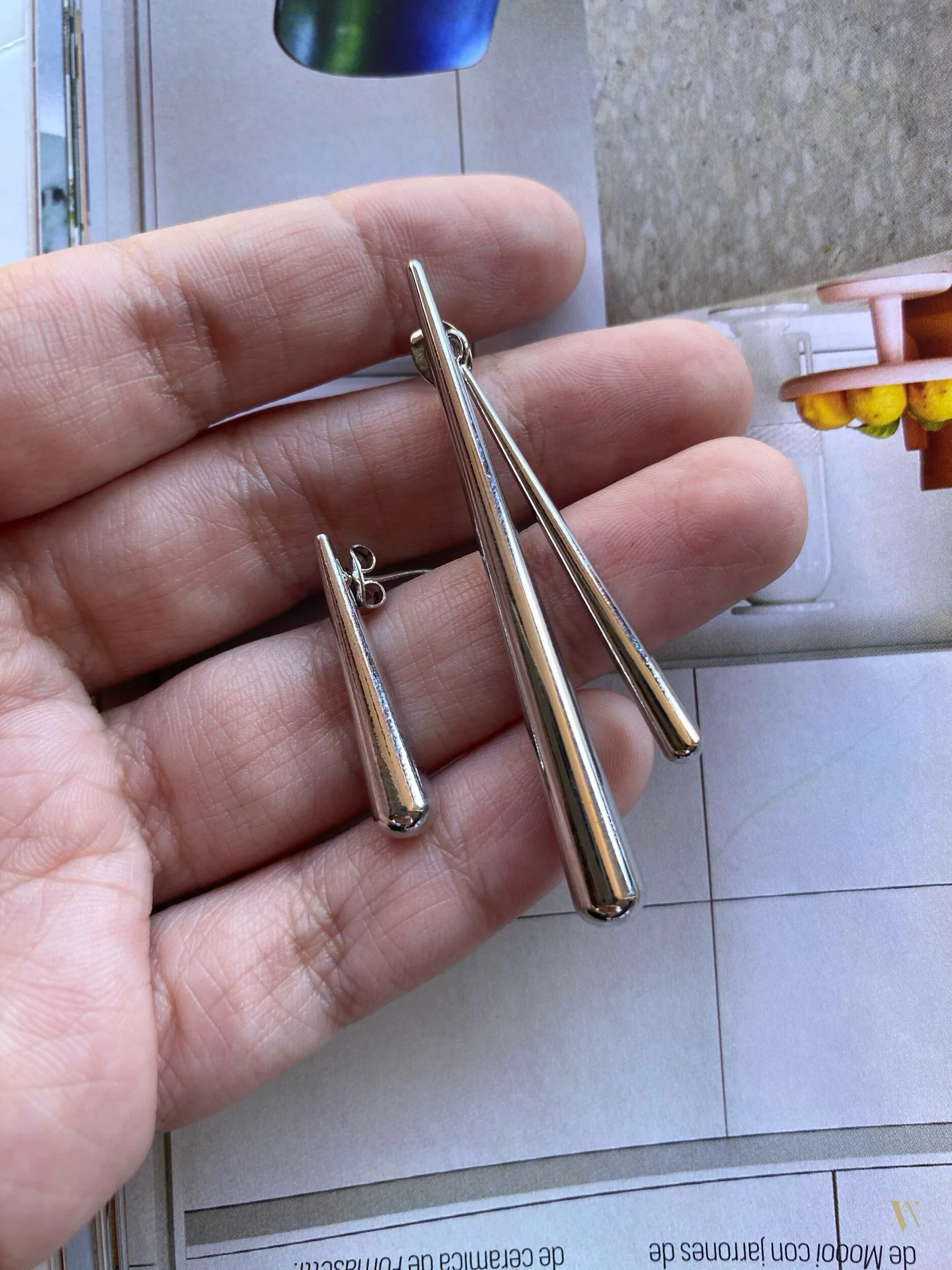 1FD1EB34-3D20-4AB6-B23B-4F4299D39A2F