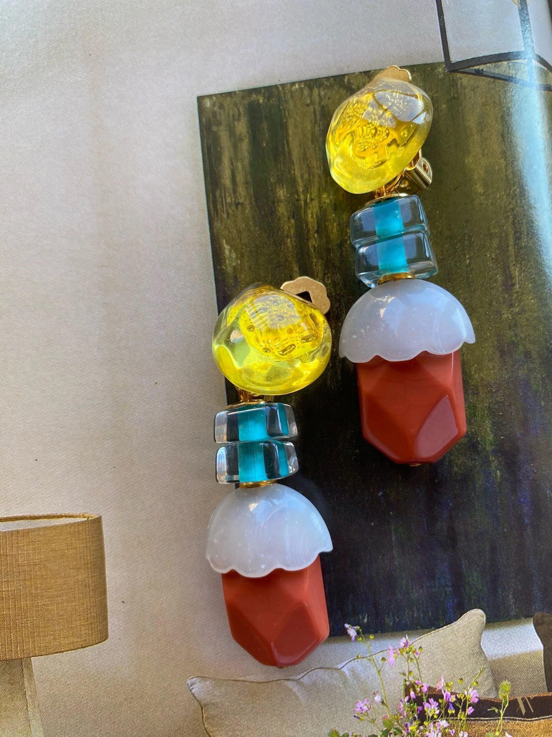 487E18D4-60FE-4A1D-B3B2-FD17D530B129