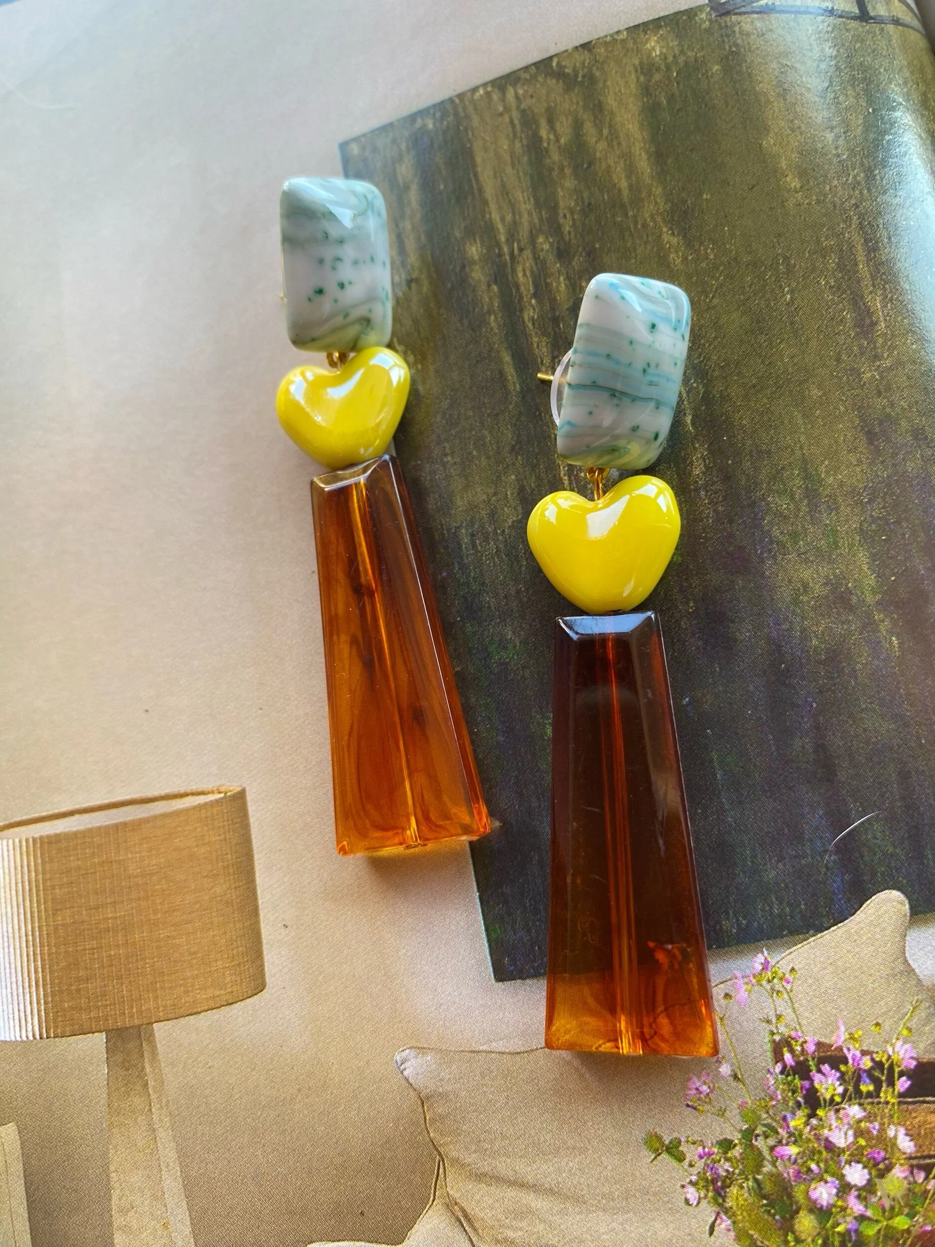 0DCB487D-6963-41C0-82C6-240B85C5A9FB