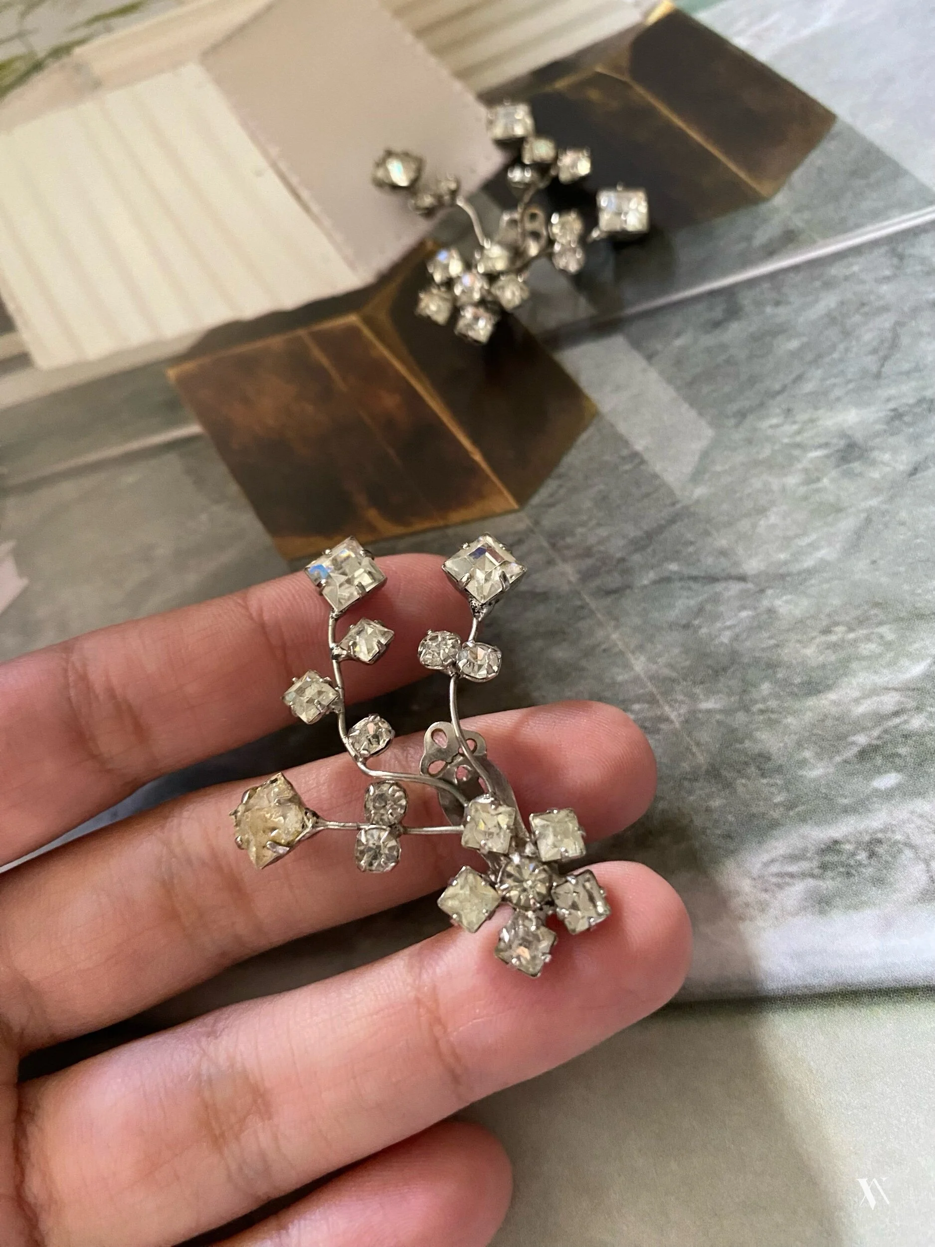 1B71C305-CD6D-4528-AB41-0561AE59FD2B