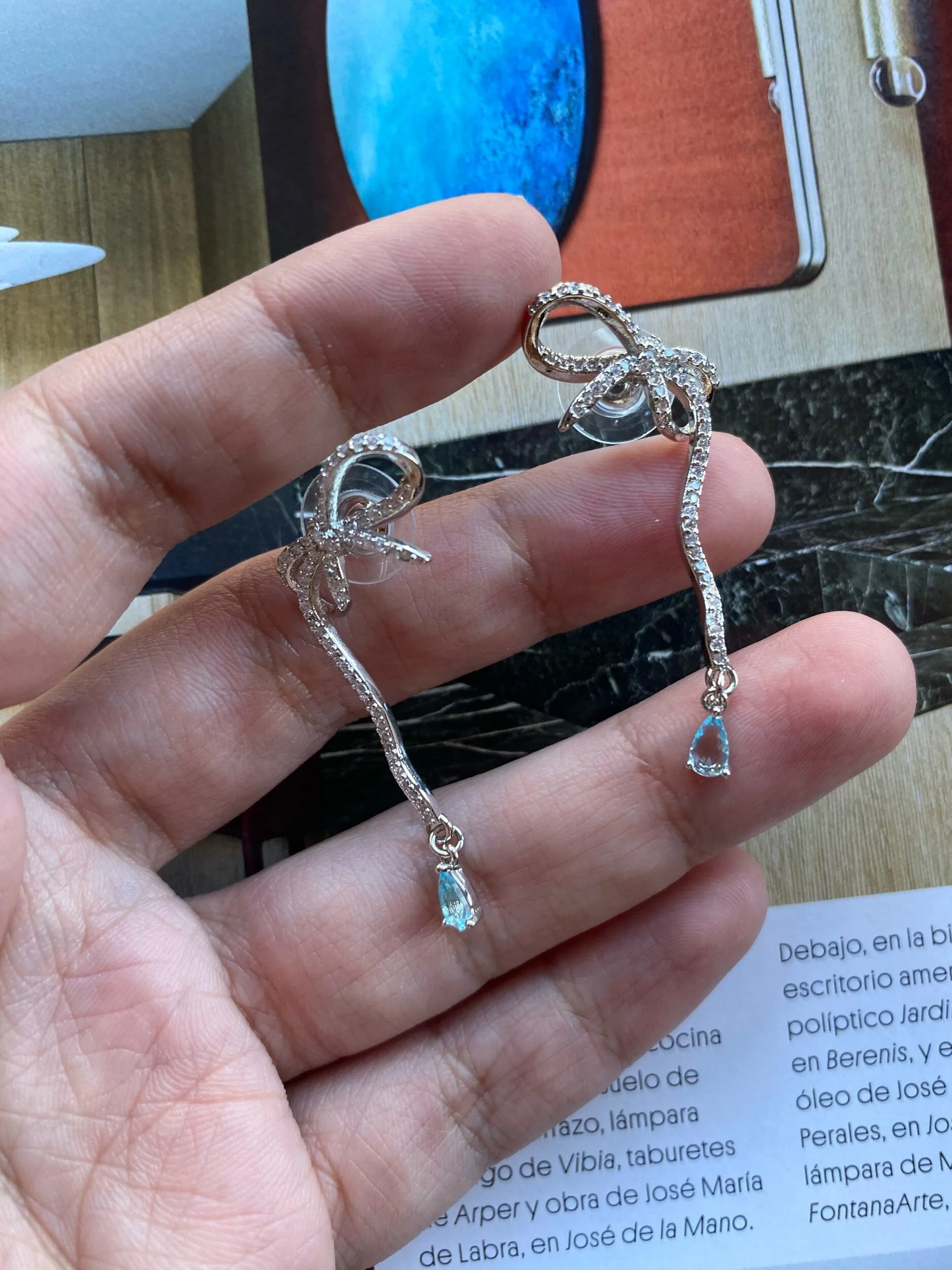 711B8F72-B769-49B7-AC86-351E92735283