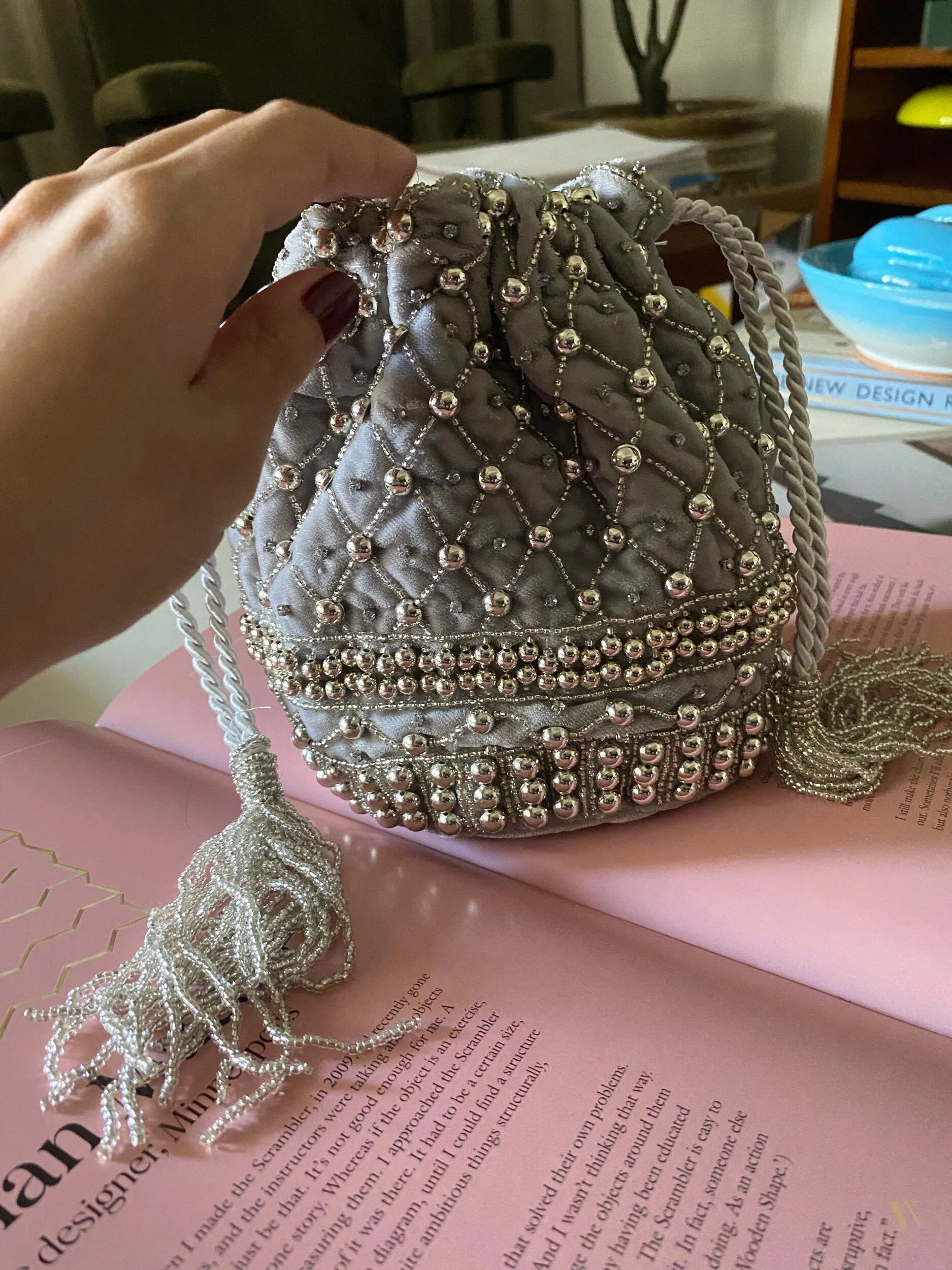 8B221F96-C8C9-453C-AADE-67AF9EE00F22