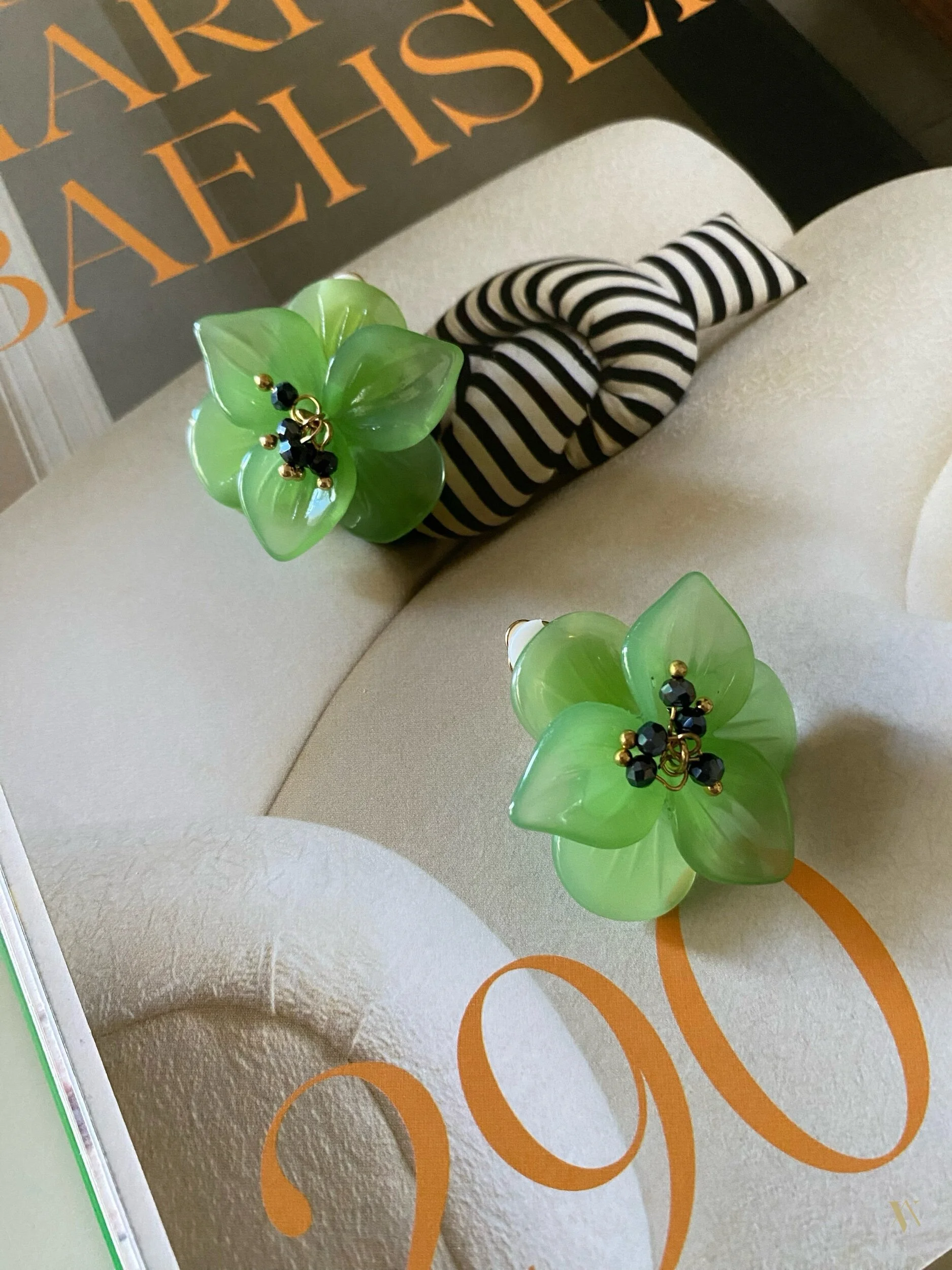 CC3C35E0-32C9-4FFD-AA89-91288D92E6E2