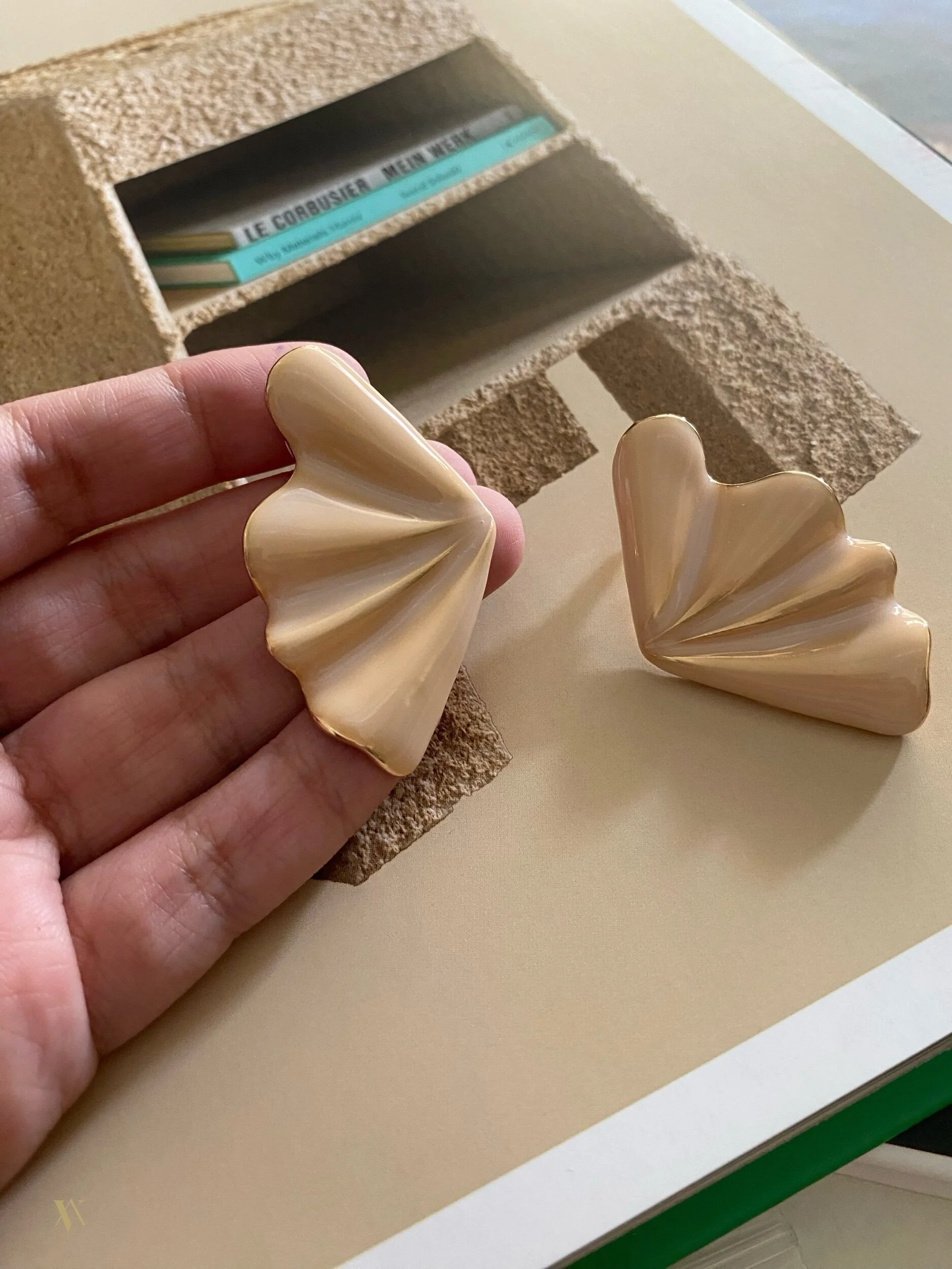 A610C07B-EDBC-4CDA-A713-50E48C6771AC