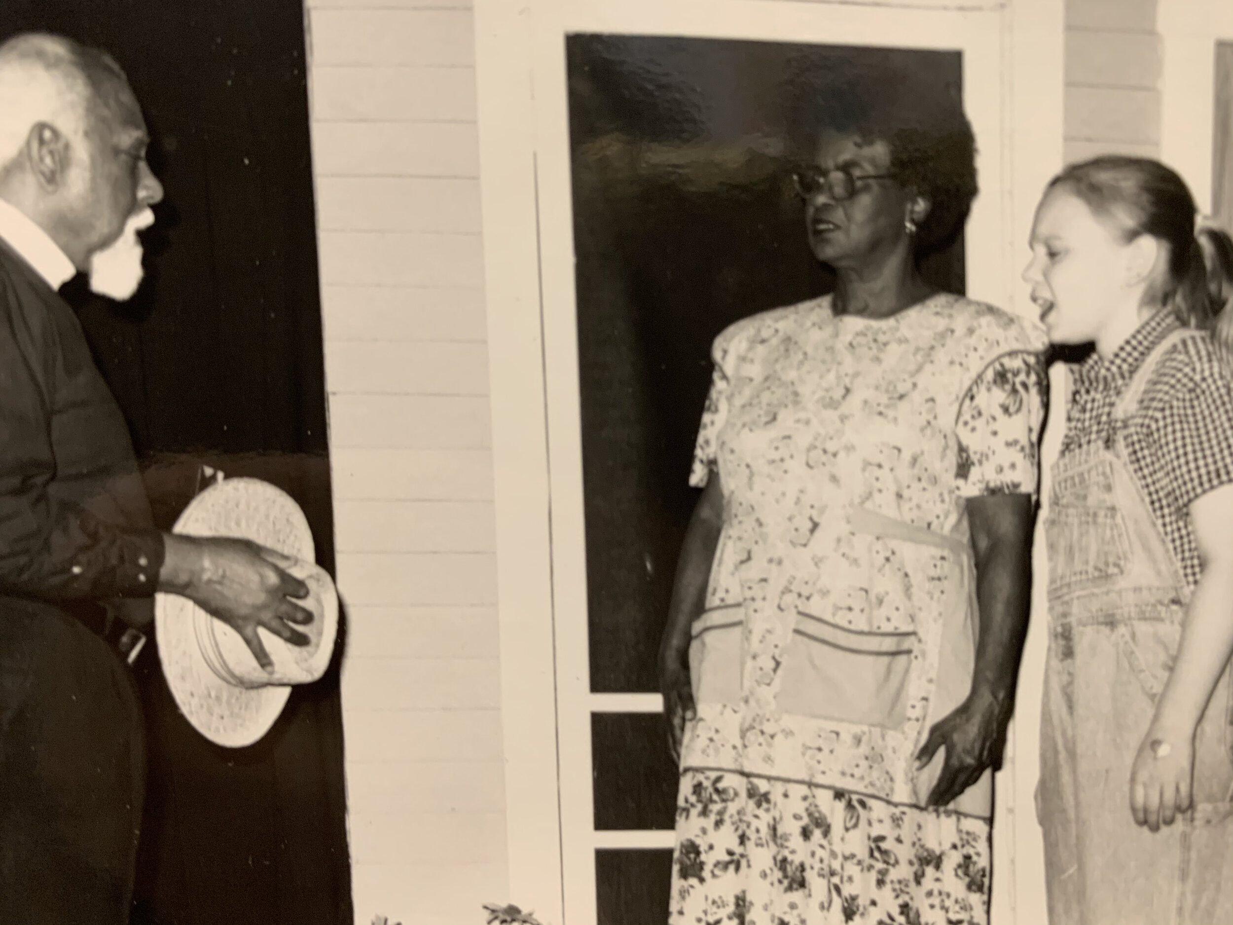 Sherlynn Reid performs with CAST students