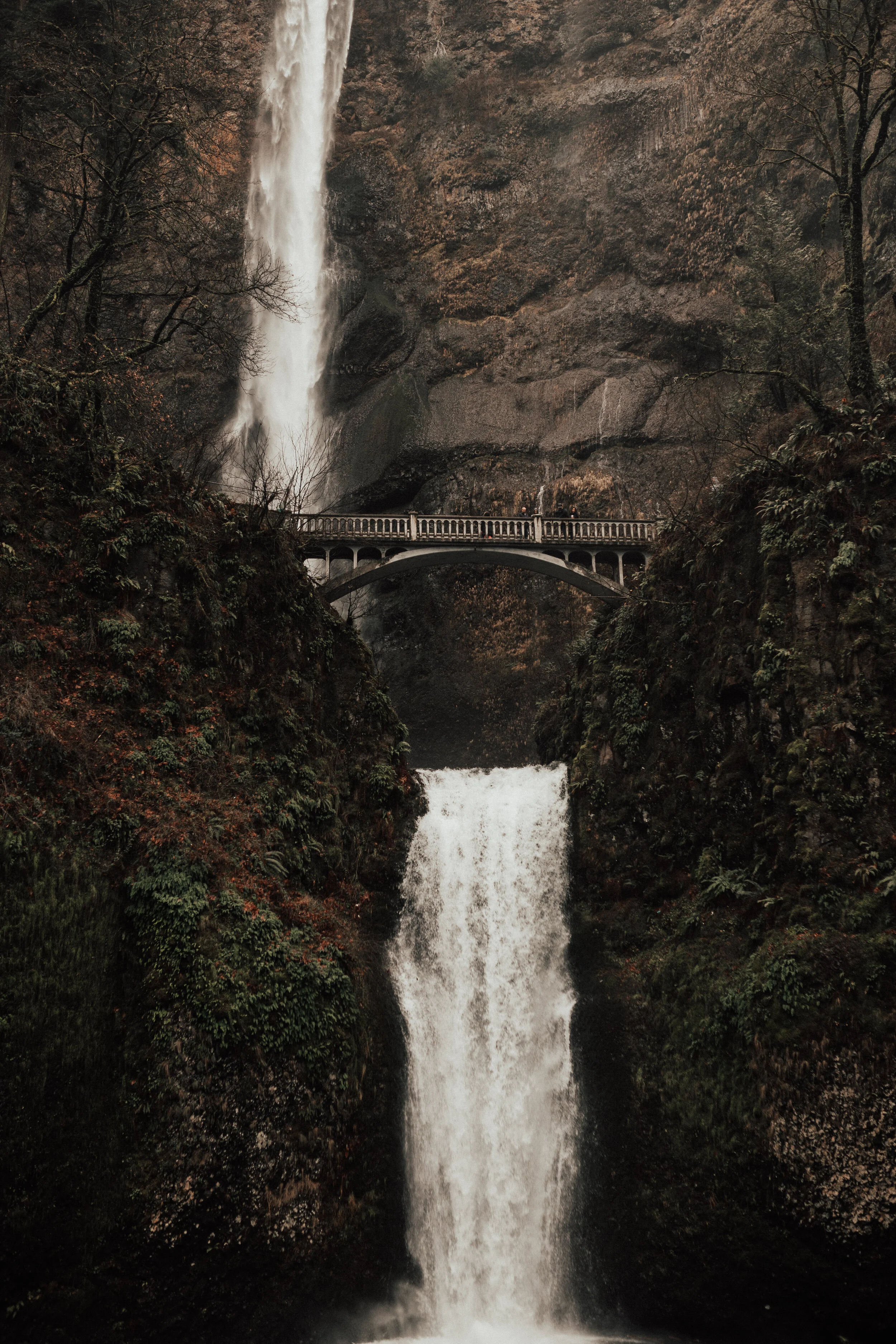  Multnomah Falls at the Columbia River Gorge, Oregon 