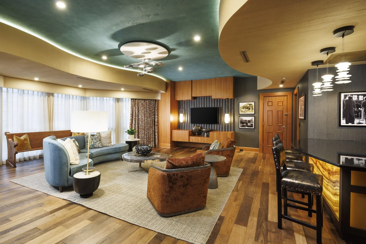 Roots Suite Opryland - 002 v2 Web.JPG