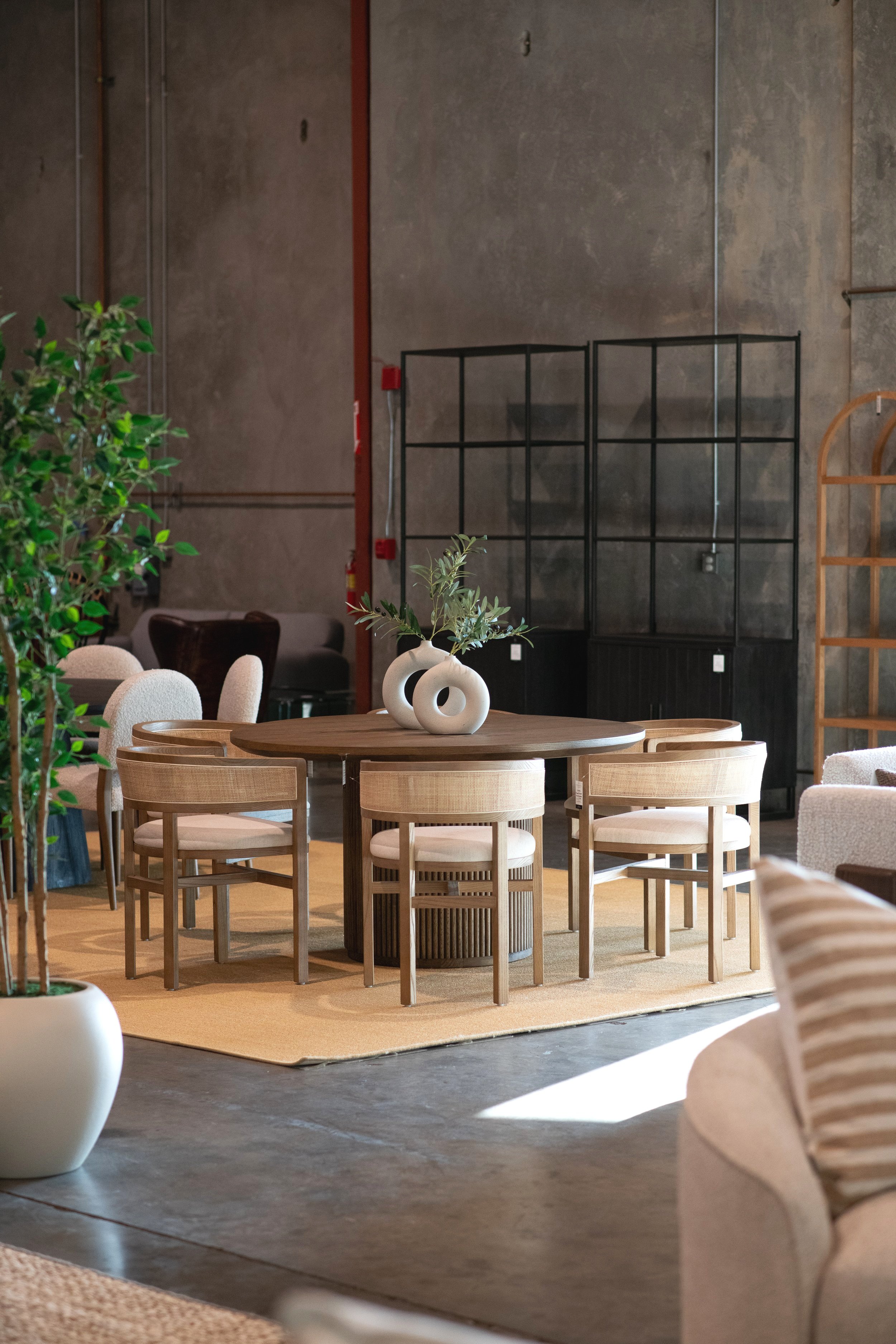 Pezzolo & Co Outlet transitional dining table and chairs.