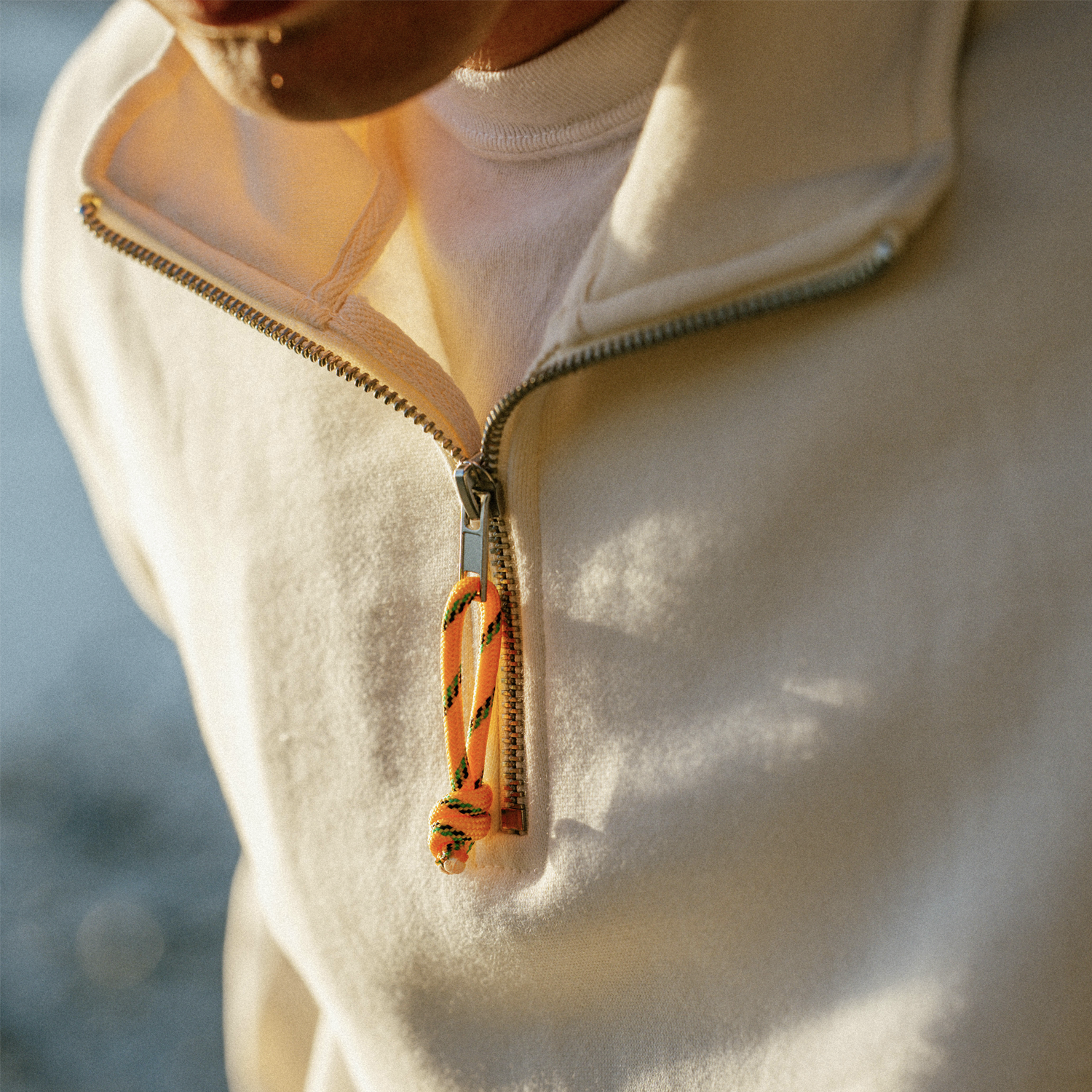 Ecru Queens Detail.png