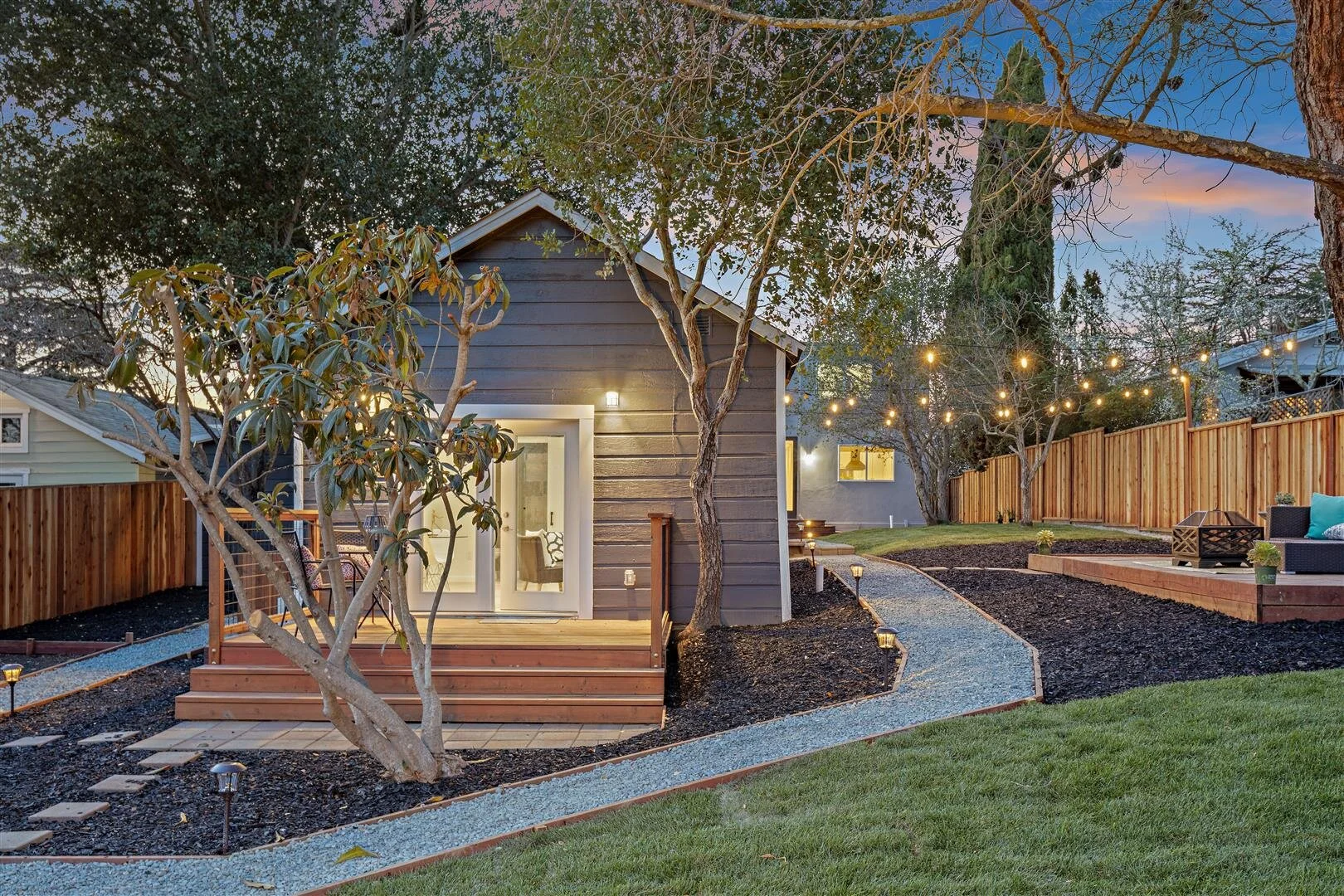 MLS 4174 Fruitvale Ave Oakland093.JPG