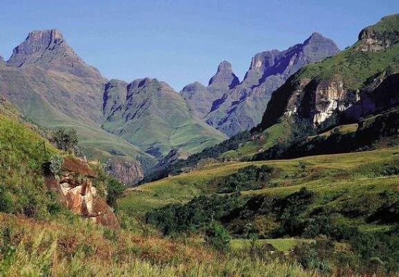 22-2-22 DrakensBerg Cathedral Peak: Revelation of our Great Eternal Mother