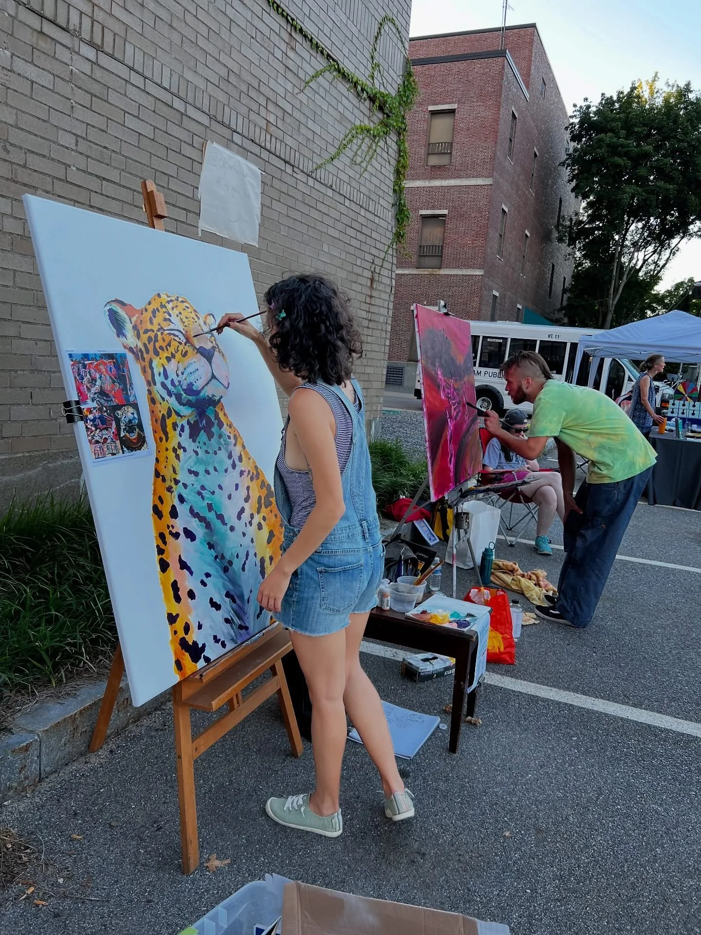 Noche de la Fiesta "Jaguar" public painting demonstration