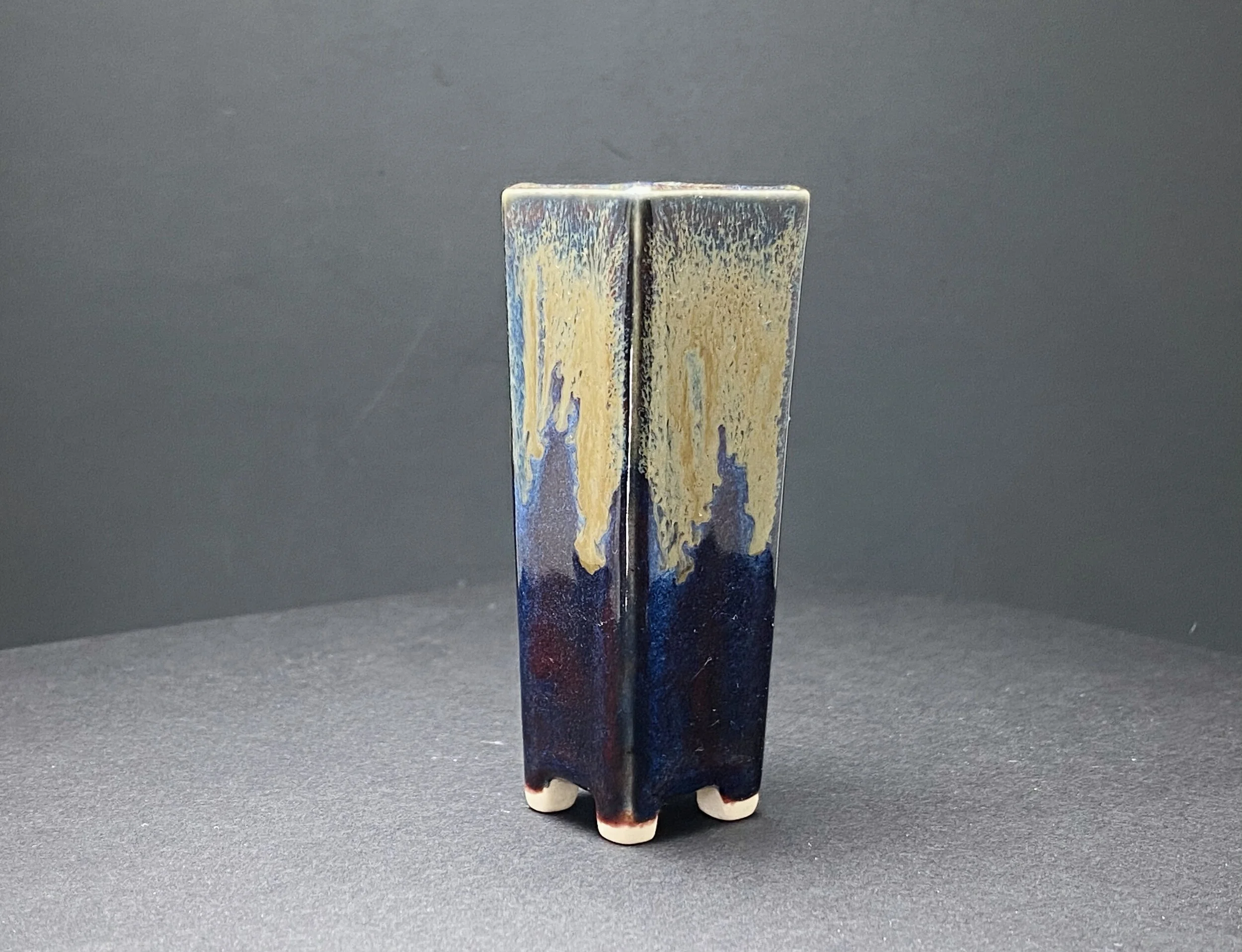 8A27864A-7489-4F26-97EC-94C03D21632F