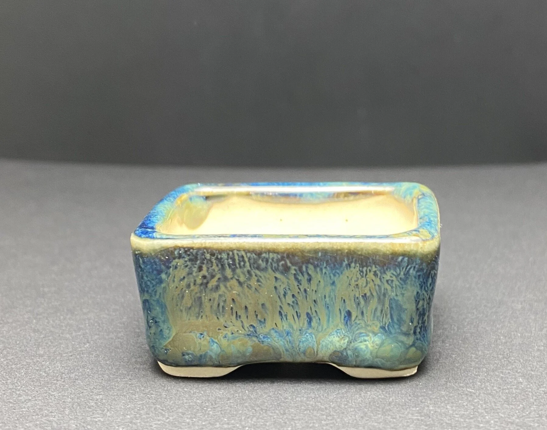 5DCE3AF4-2CD7-40B7-9981-EB005DDDF4BF