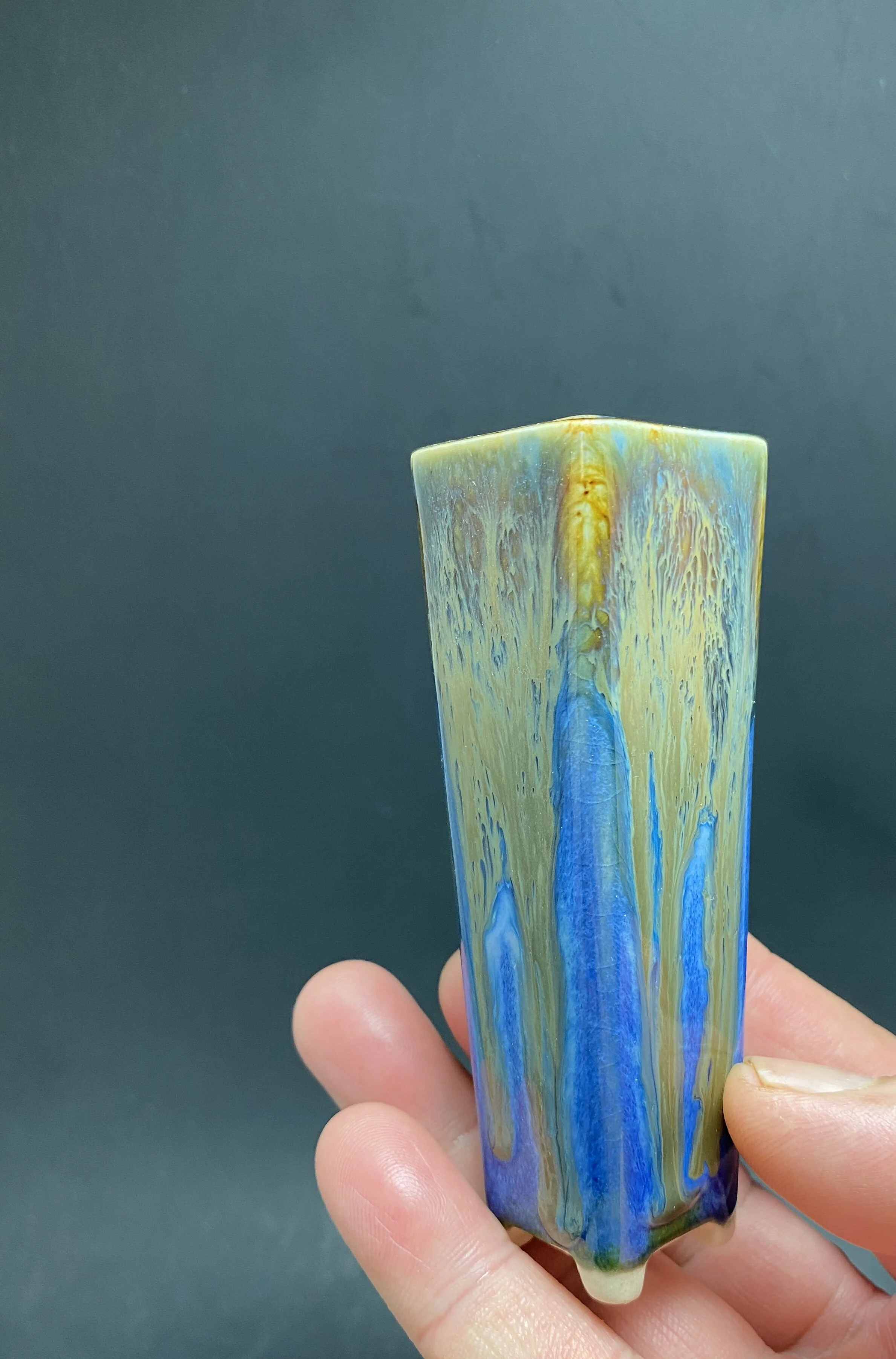 E64D614E-3B29-4DA6-A791-31CD984805D7