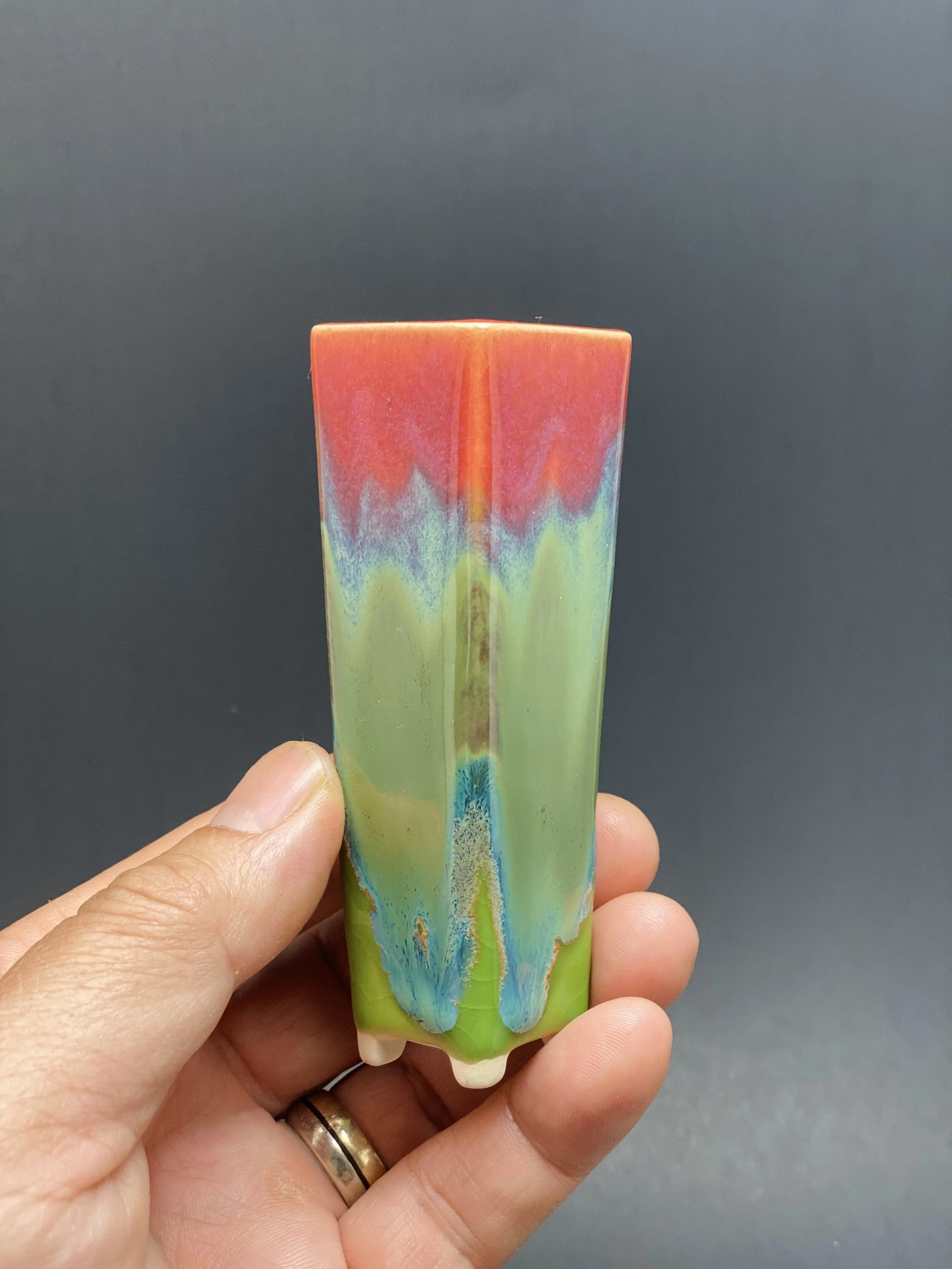 1852AC71-A2D3-42B6-A7B9-436E659668BC