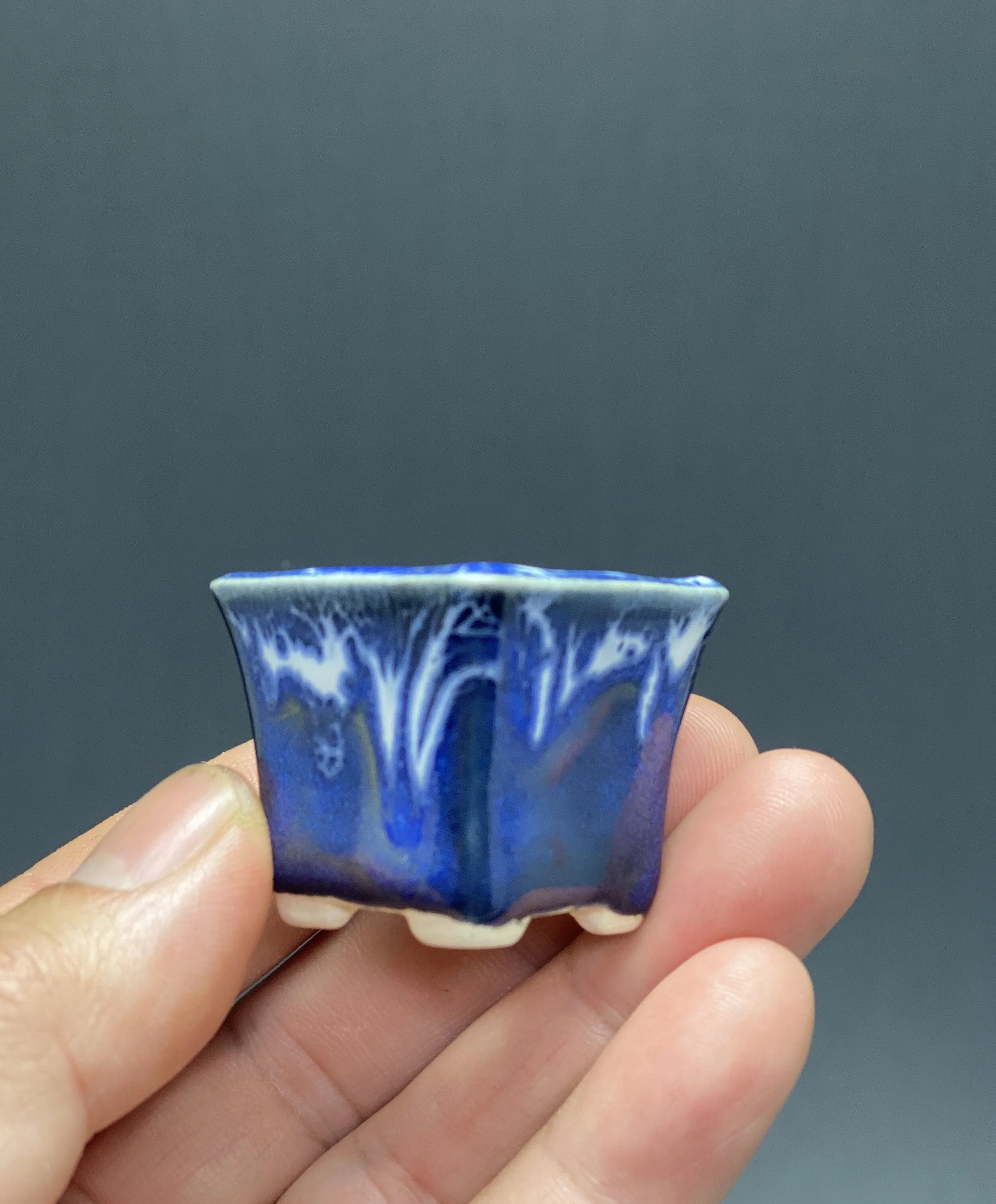 CFE2515D-BCAE-4A9C-ACA2-D0B57E69EEFE