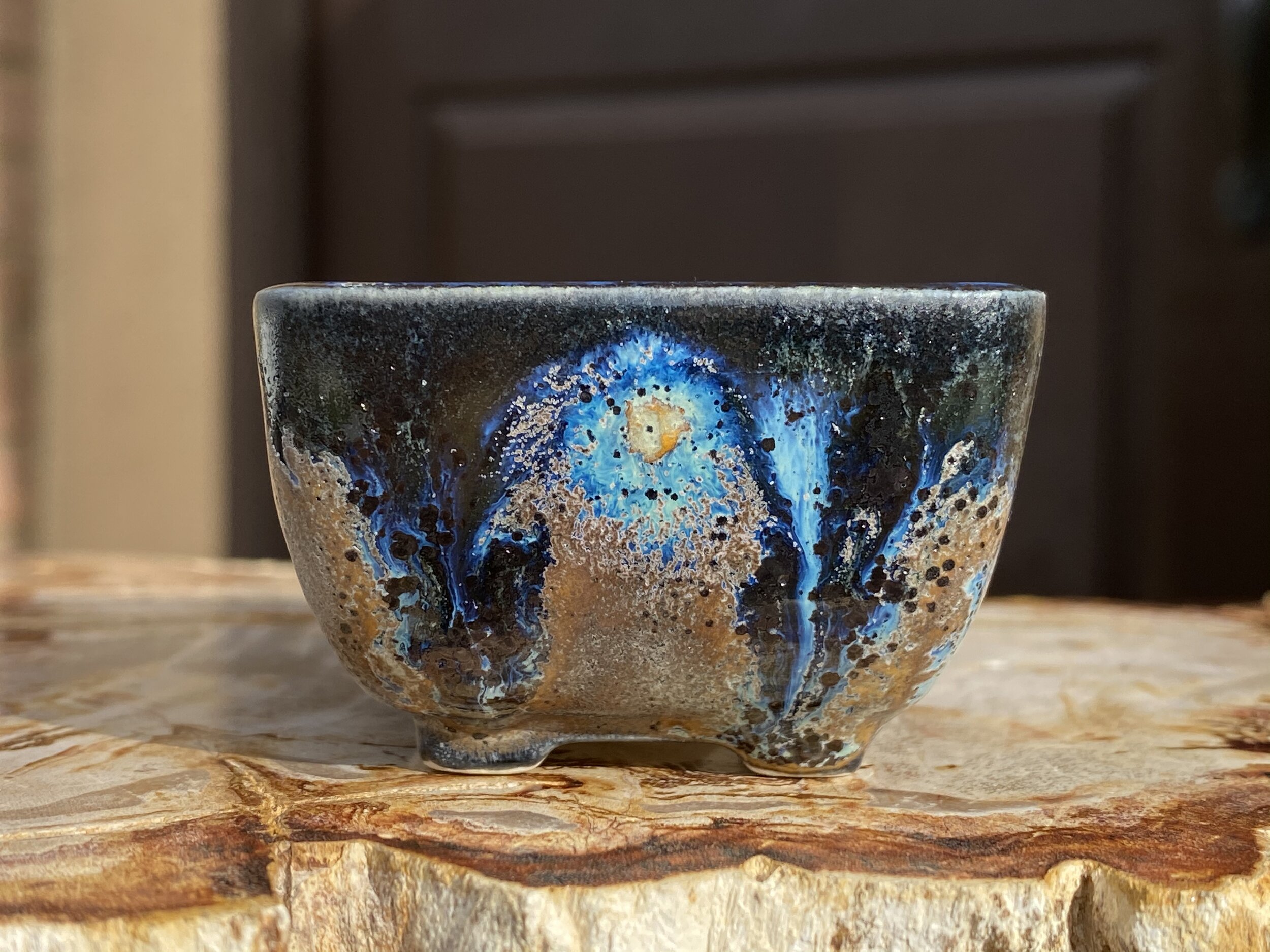 AEE5CF0F-7D21-466D-B01E-70DB67E4823E