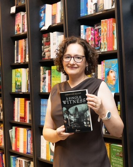 Christine Balint's new book A Single Witness was launched by Toni Jordan at Readings Hawthorn.

Pic 1: @christinebalintwriter 
Pic 2: (L-R) Pauline Hopkins, Christine Balint, Toni Jordan.

Order your copy from our website - spinifexpress.com.au

#spi