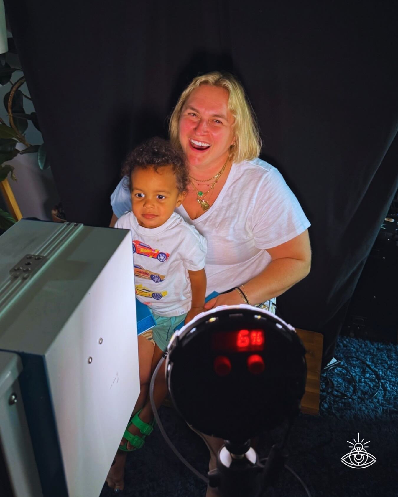 We are actually obsessed with a mini and me moment. Did you know we can photograph in duos, no matter the age?