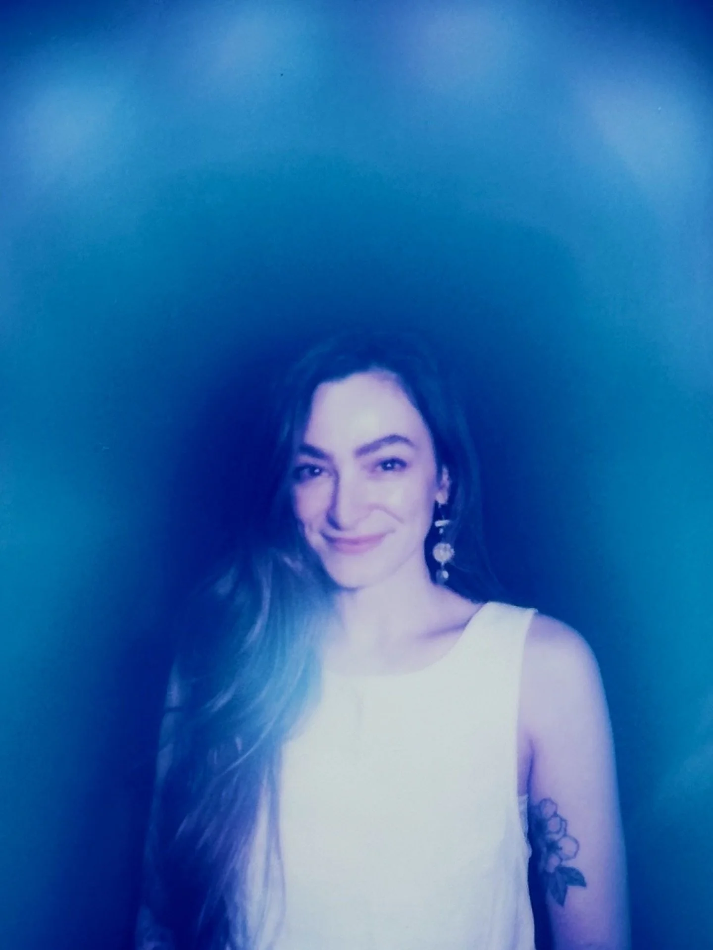 Meet Michelle, the brilliant light behind @wake.collective and a truly gifted acupuncturist here in Philadelphia. ✨

It comes as no surprise to us that Michelle carries a predominantly blue aura. Blue is calm, steady and emotionally intelligent energ