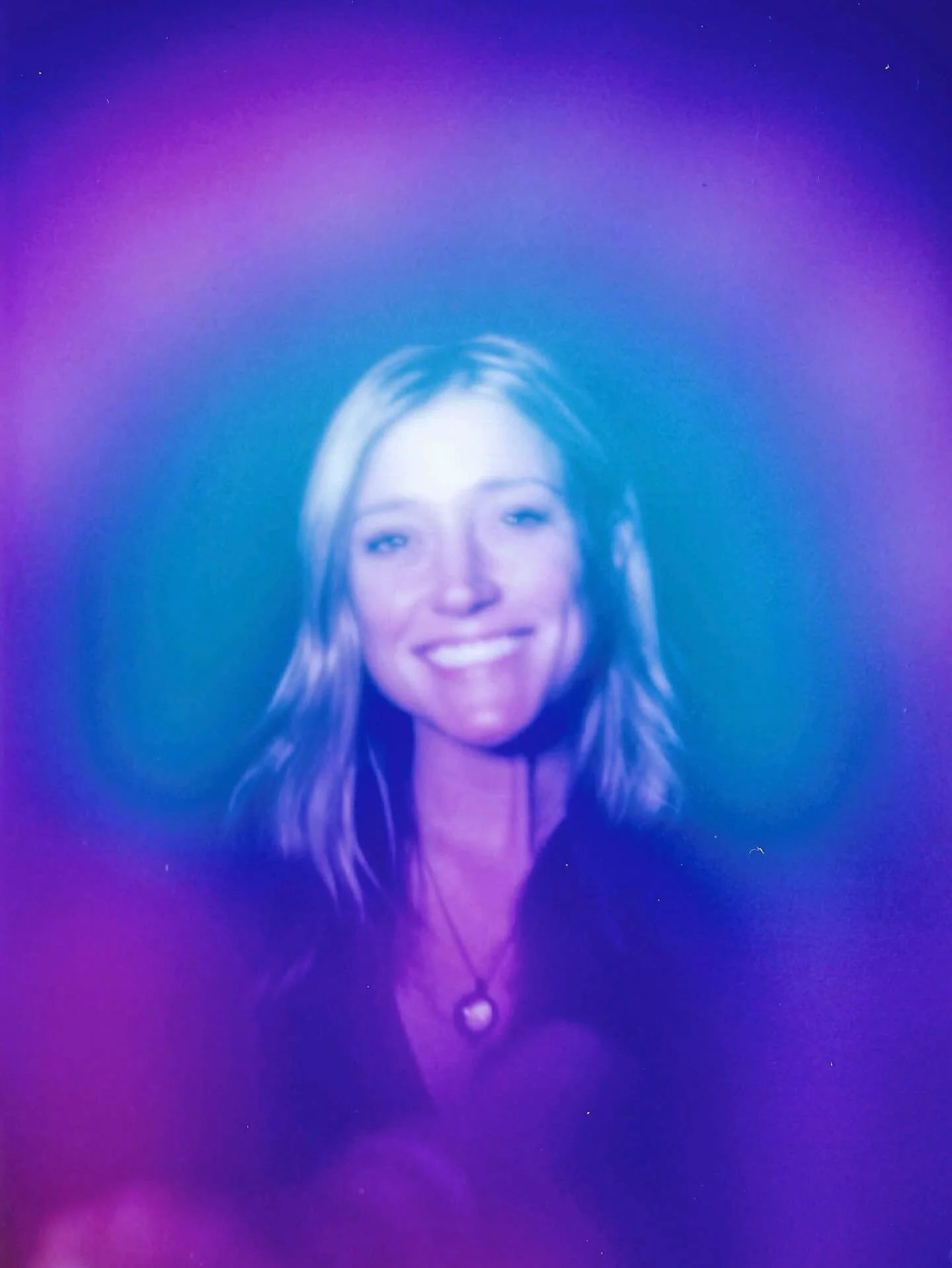 Meet @brinleee ✨ She is one of those humans who feels deeply, sees beyond the surface and has a truly special way of reflecting people back to themselves. Her intuitive abilities are beyond incredible. She notices subtle energy shifts, reads between 