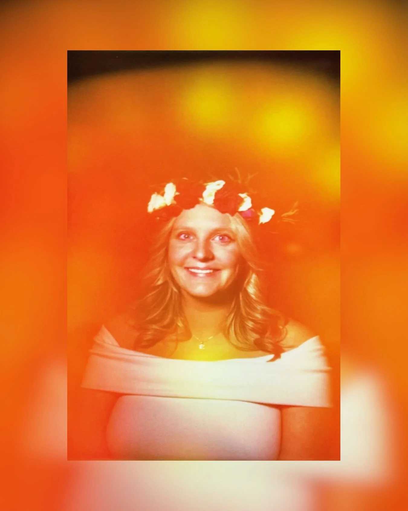 Golden energy &amp; fiery glow ✨
This aura is radiating confidence, creativity, and pure joy. Orange + yellow hues = stepping into your power and letting your light lead the way.