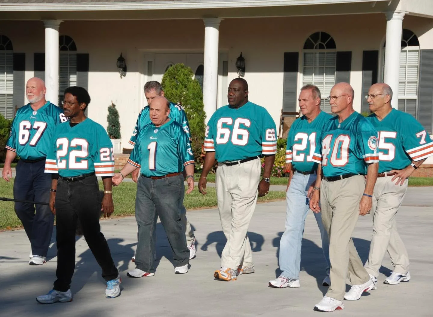 RIP to one of Garo&rsquo;s great teammates and friends, Manny Fernandez. This photo of Bob Kuechenberg, Mercury Morris, Earl Morrall, Garo, Larry Little, Jim Kiick, Dick Anderson, and Manny was taken during the production of Reebok&rsquo;s &ldquo;Per