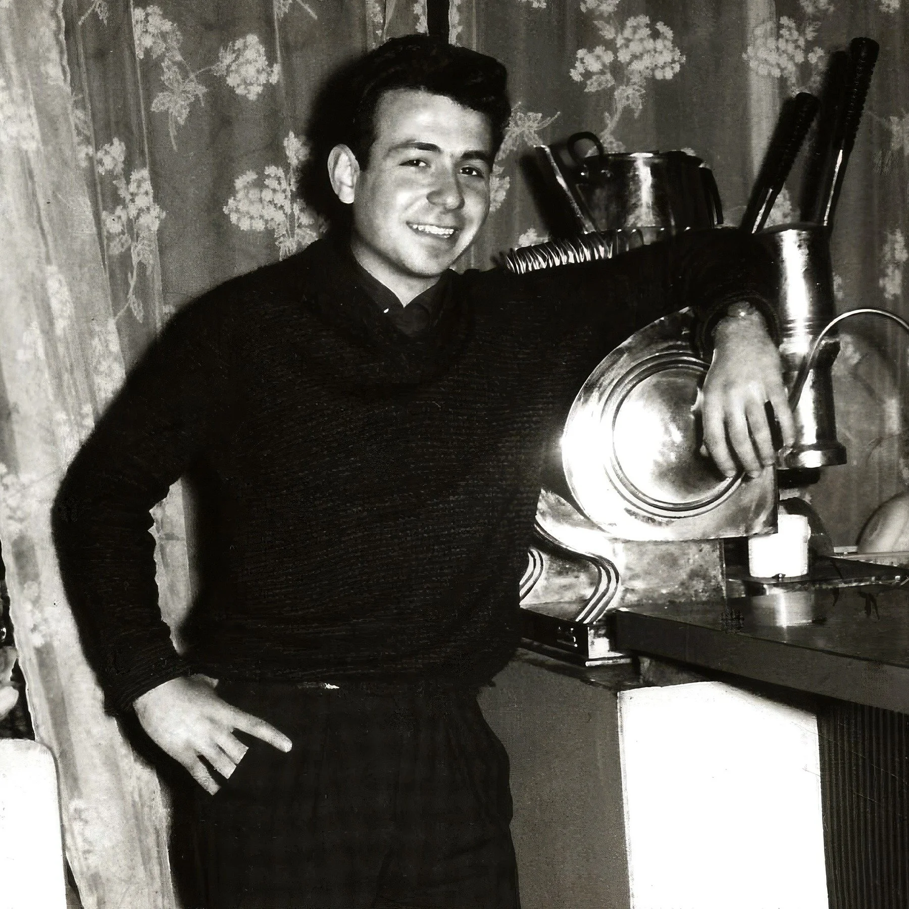 In honor of International Coffee Day (Oct 1), an image of Garo in his family's Newington Green, London caf&eacute;. He sent this photo to his brother, who was studying in the United States:

"Dear brother Krikor, This is a photo of mine taken at