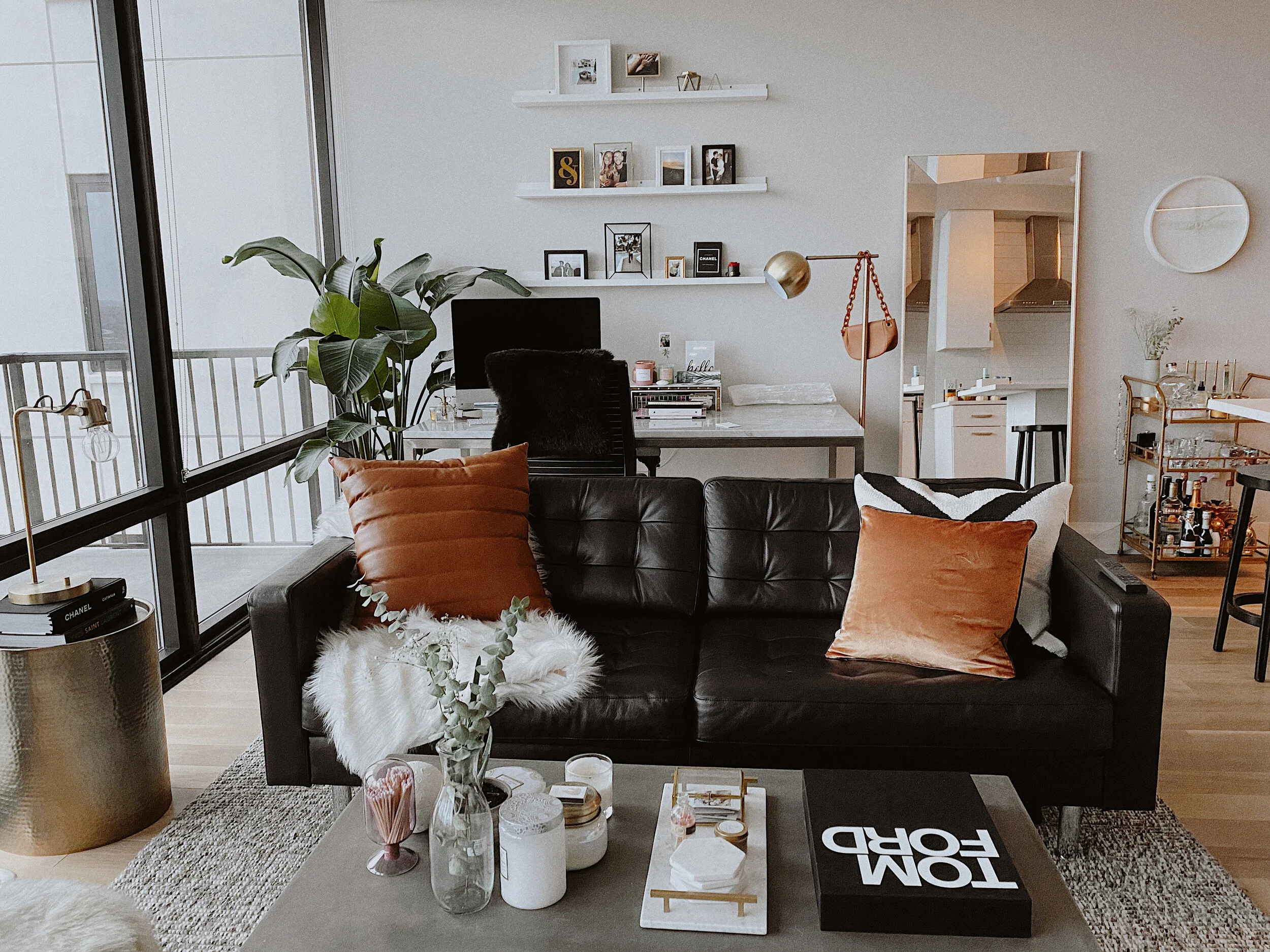 Home Decor: Apartment Tour