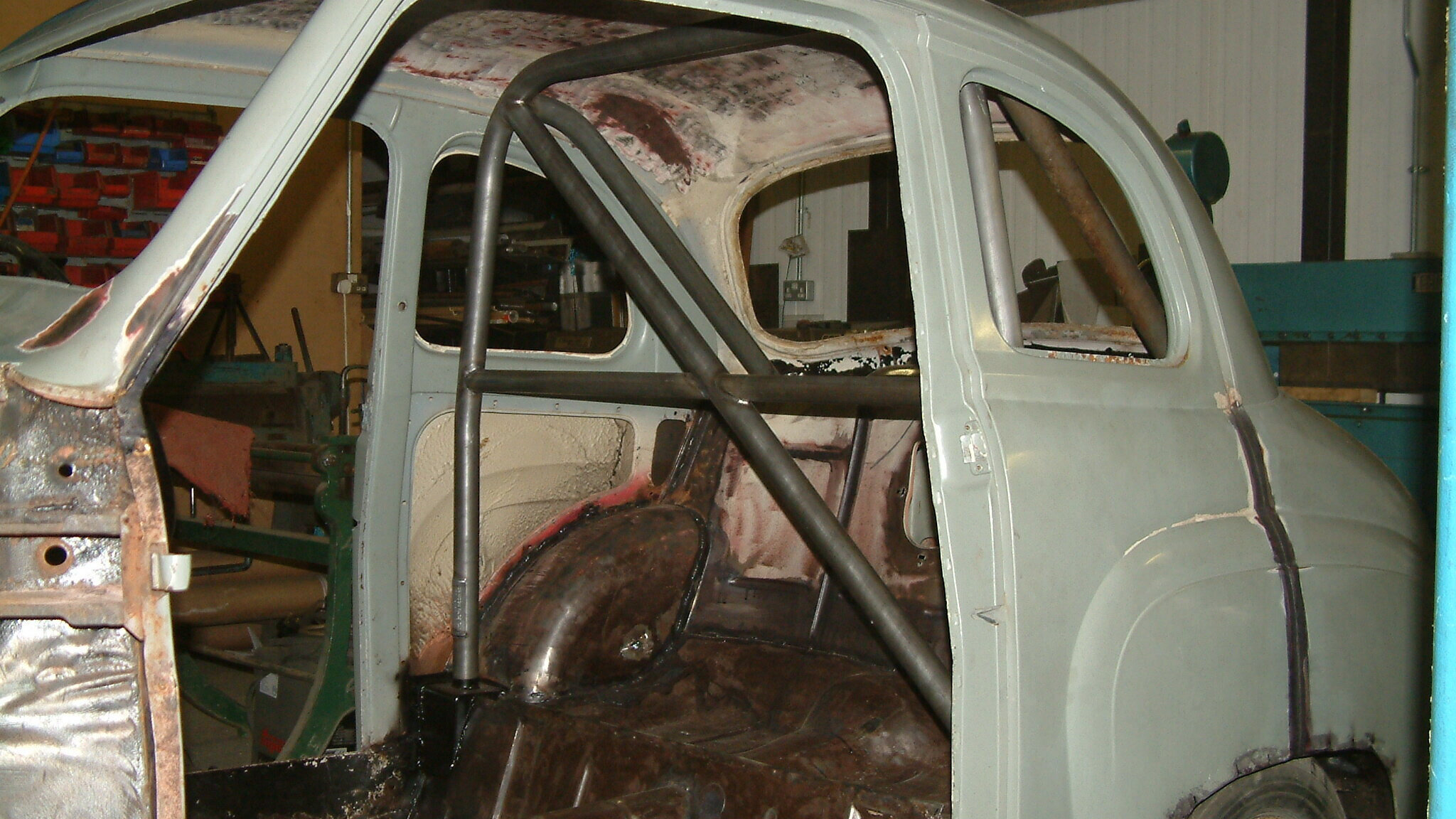 Bespoke Roll Cages — Robinson Race Cars