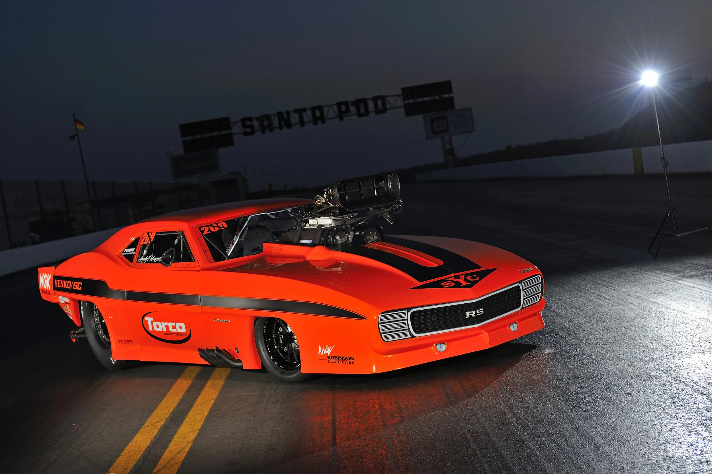 andy-robinson-orange-matt_woods_photography (25).JPG