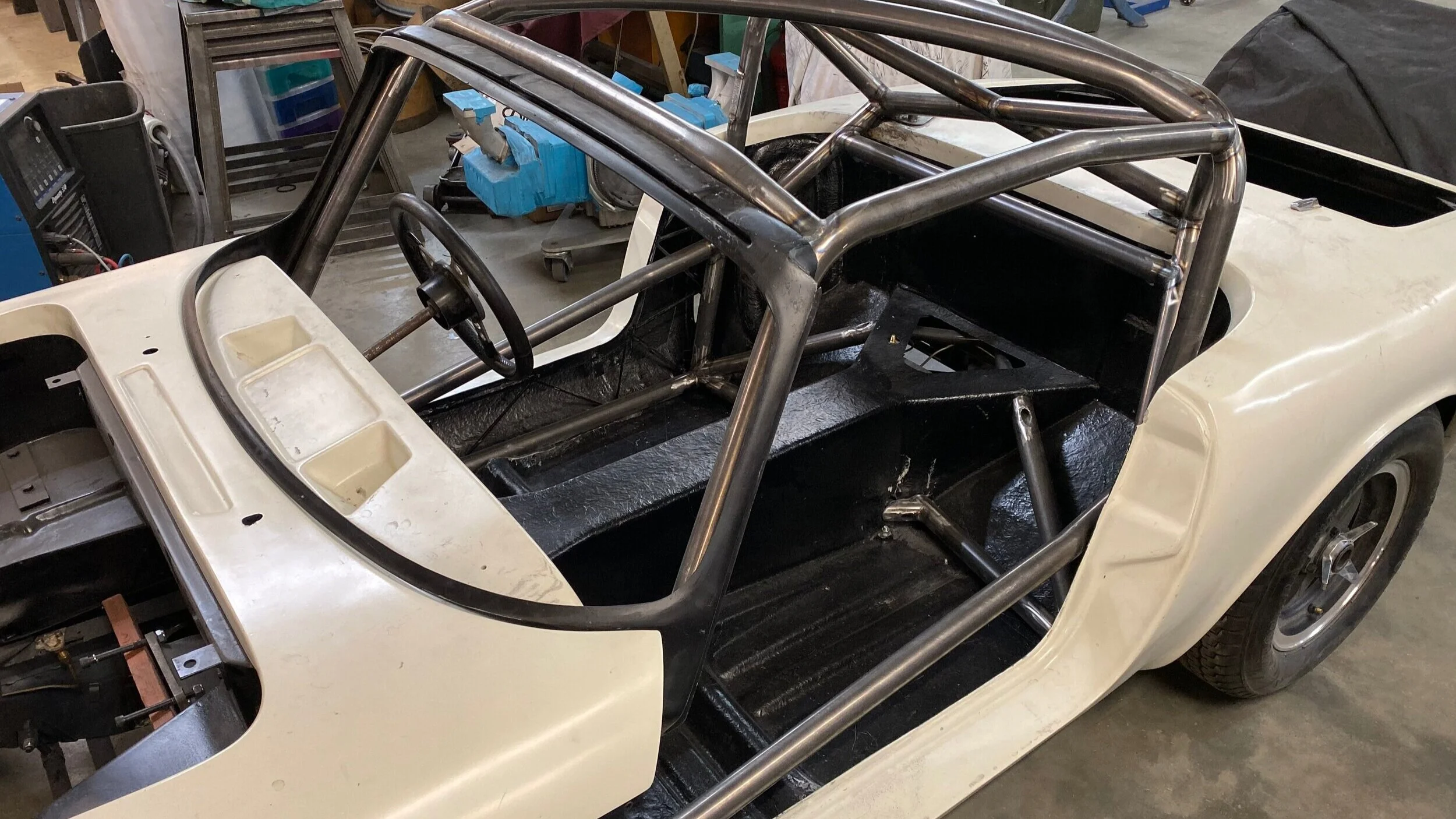 Bespoke Roll Cages — Robinson Race Cars