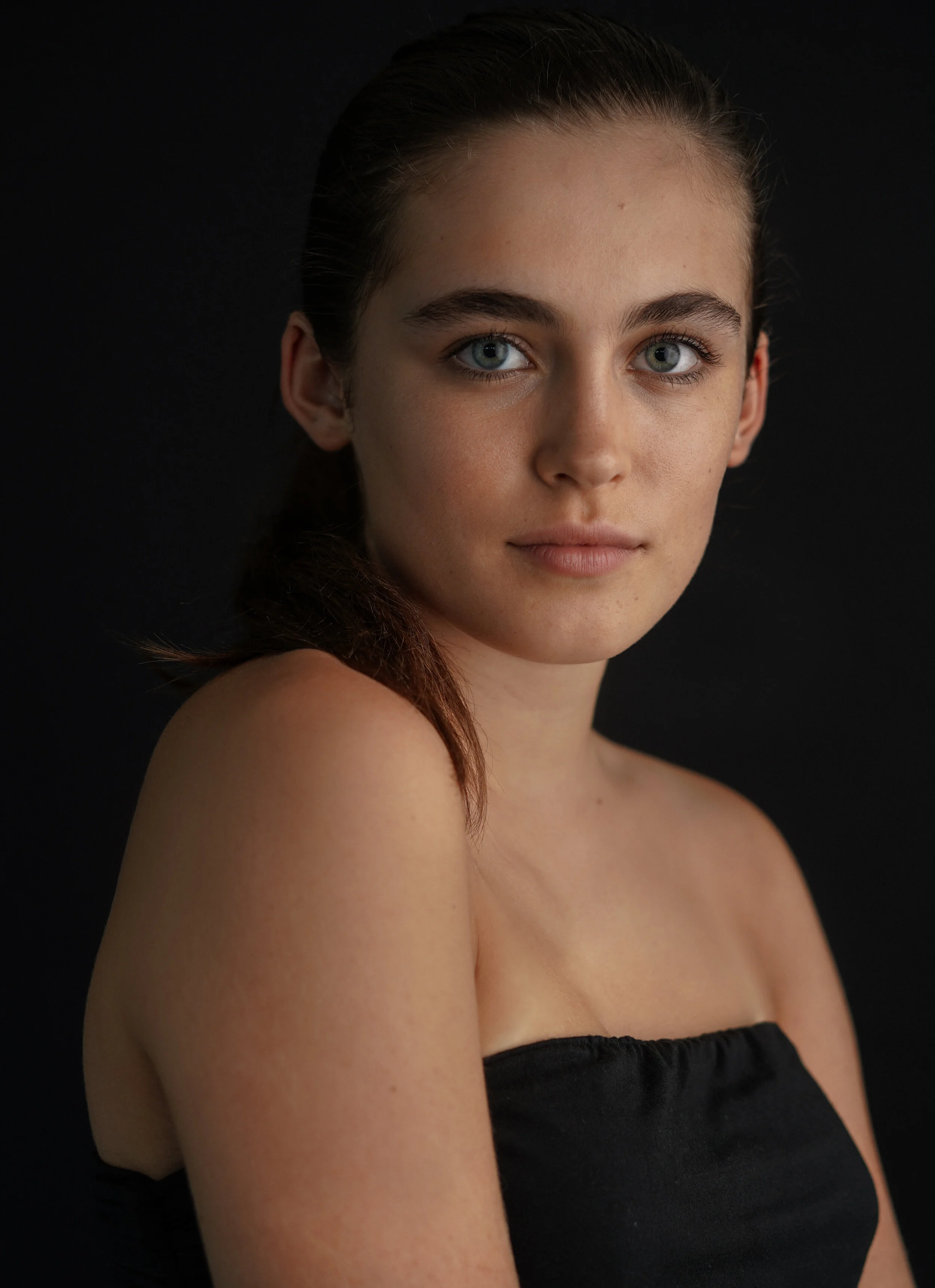 dahliablkbackdrop-Edit.jpg