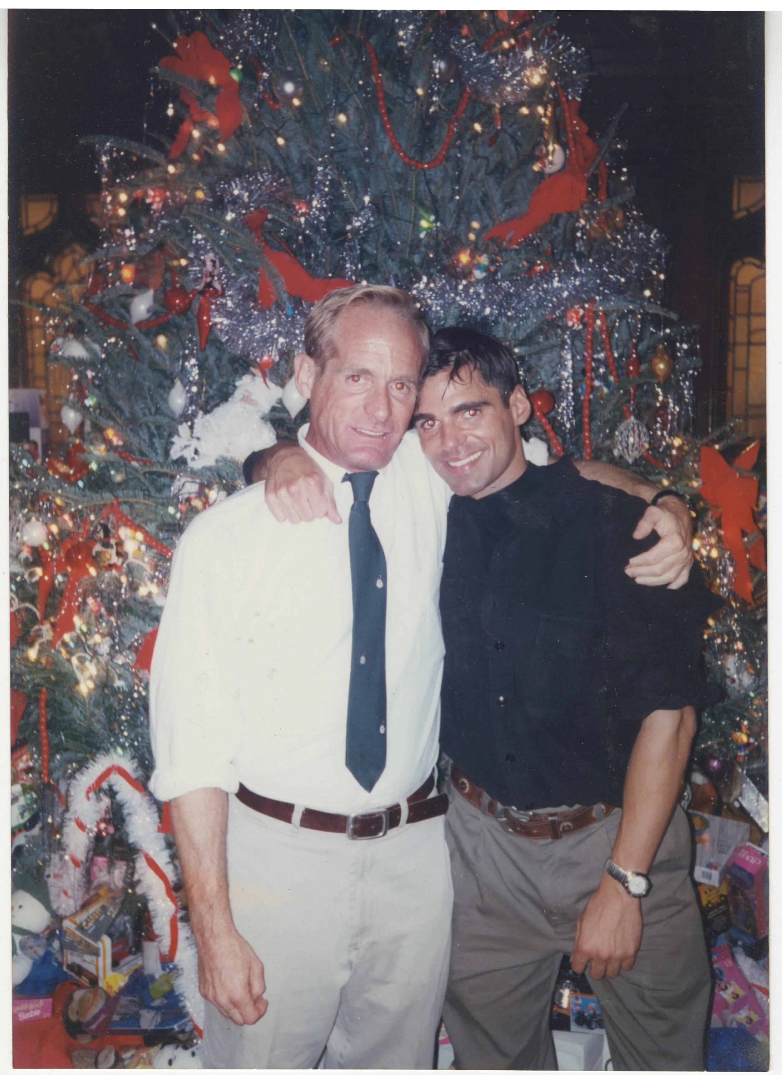 Robby in Front of Xmas Tree - Toys Party Pablo.jpeg