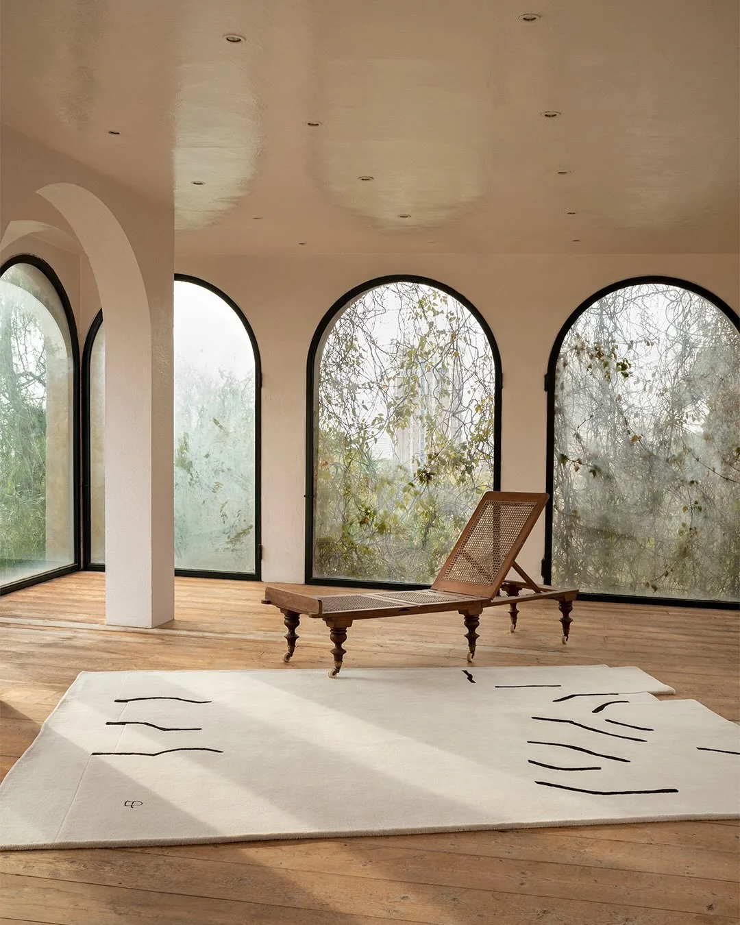 Carpet as Art

The work of Eduardo Chillida, one of the most important figures of late 20th-century art, has been translated into a unique eponymous collection of handwoven rugs by the Spanish brand @nanimarquina_official.

Large-scale rugs and tapes